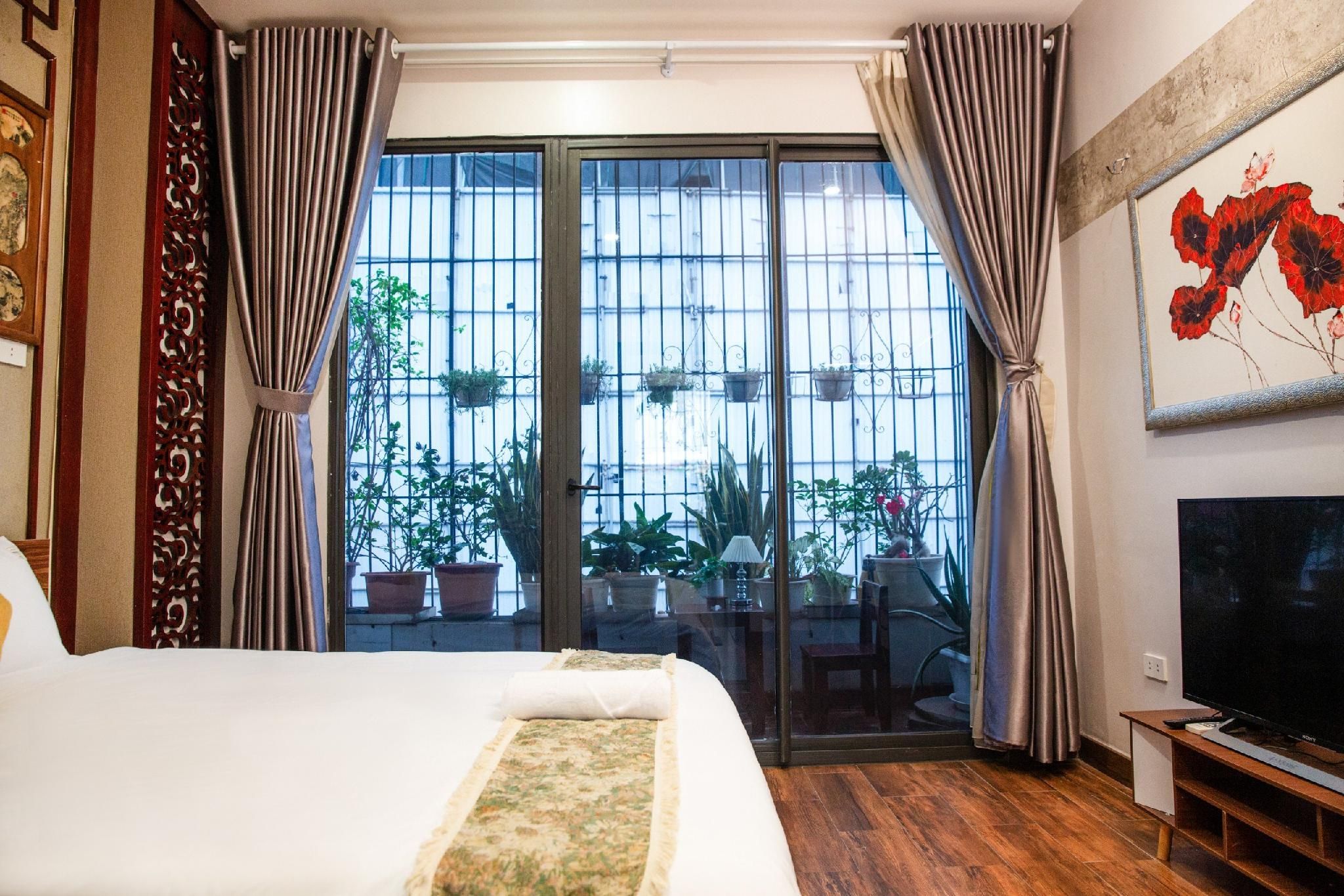 Apartment with Balcony