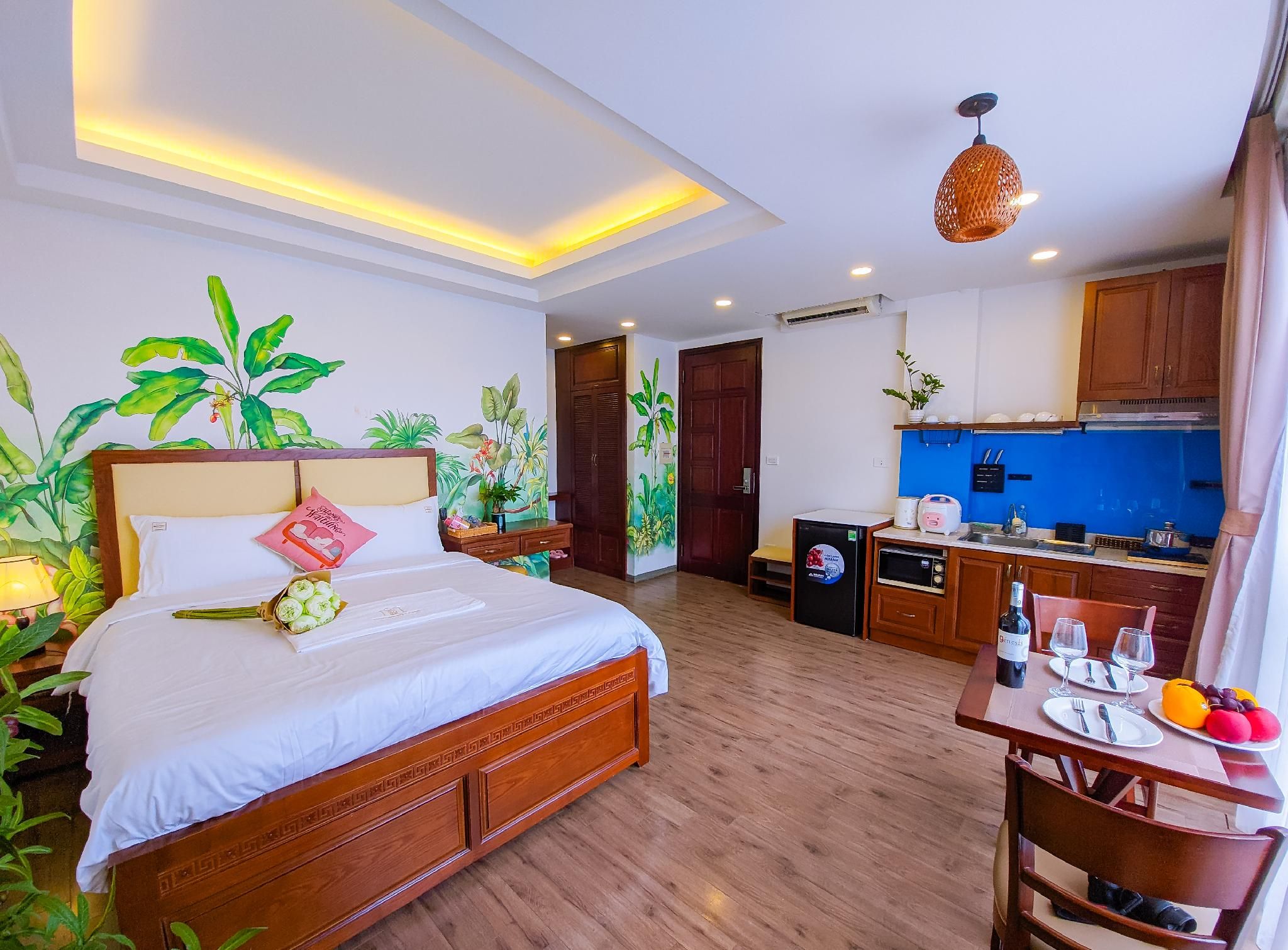 One-Bedroom Apartment with Balcony II