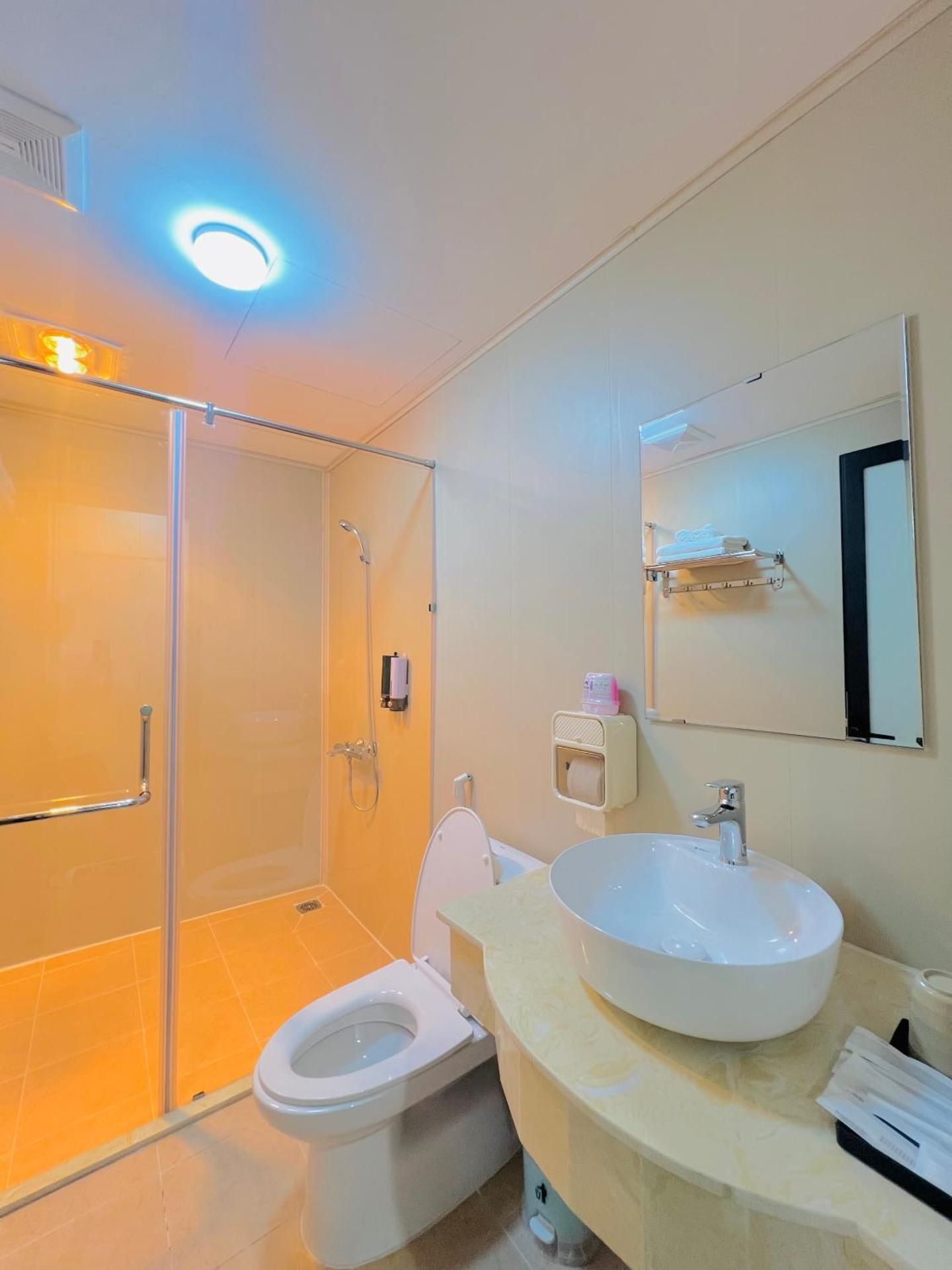 1-Bedroom Deluxe Apartment