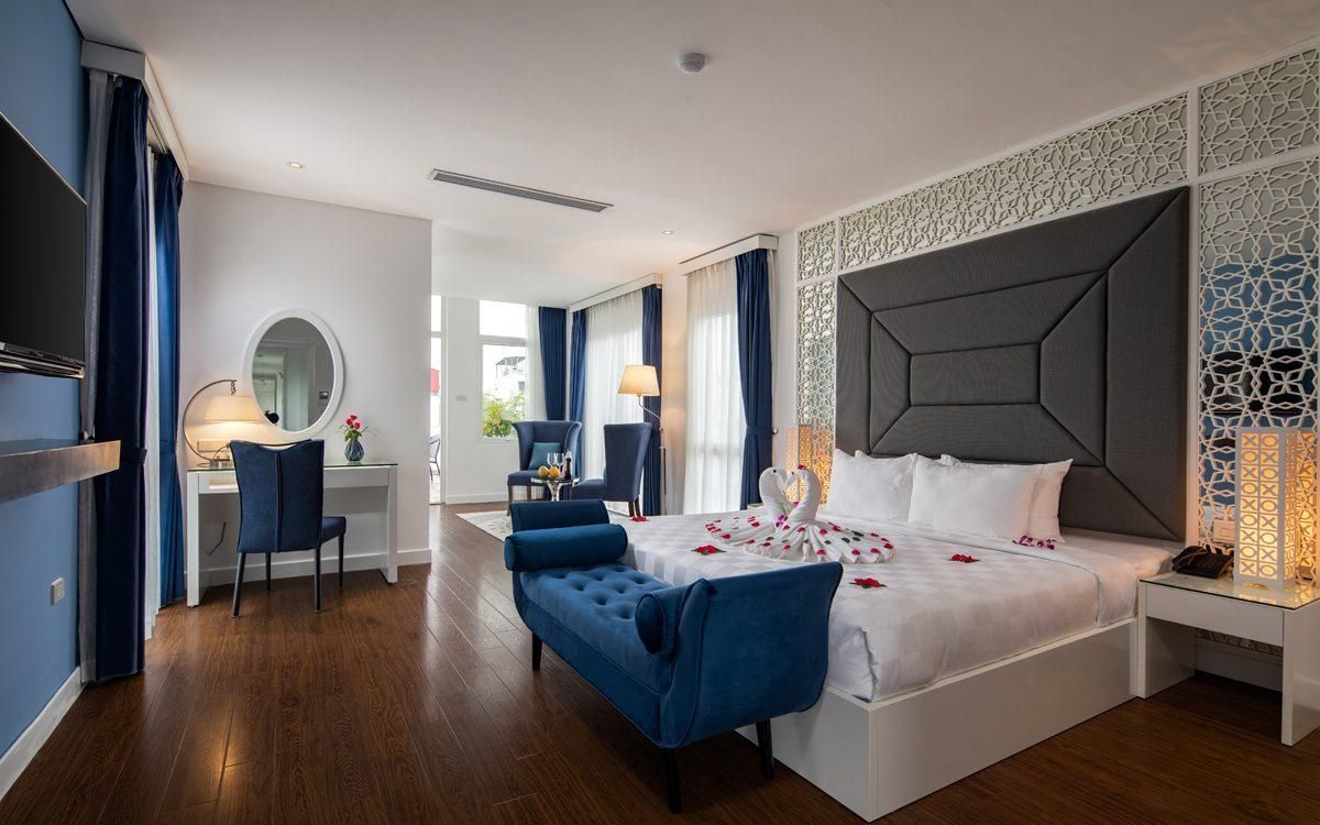 Victor Suite with Balcony