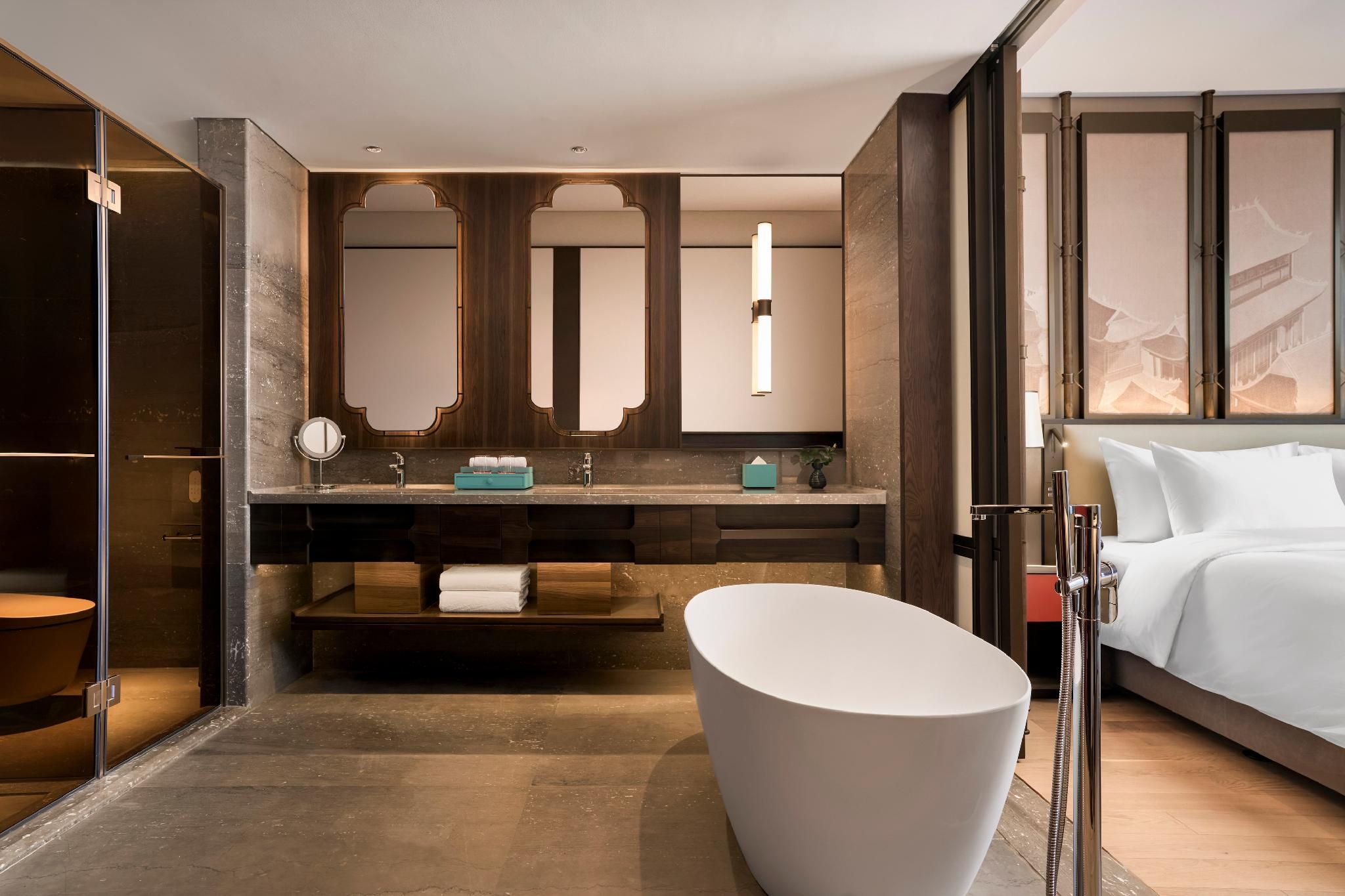 1 Bedroom Suite 1 King