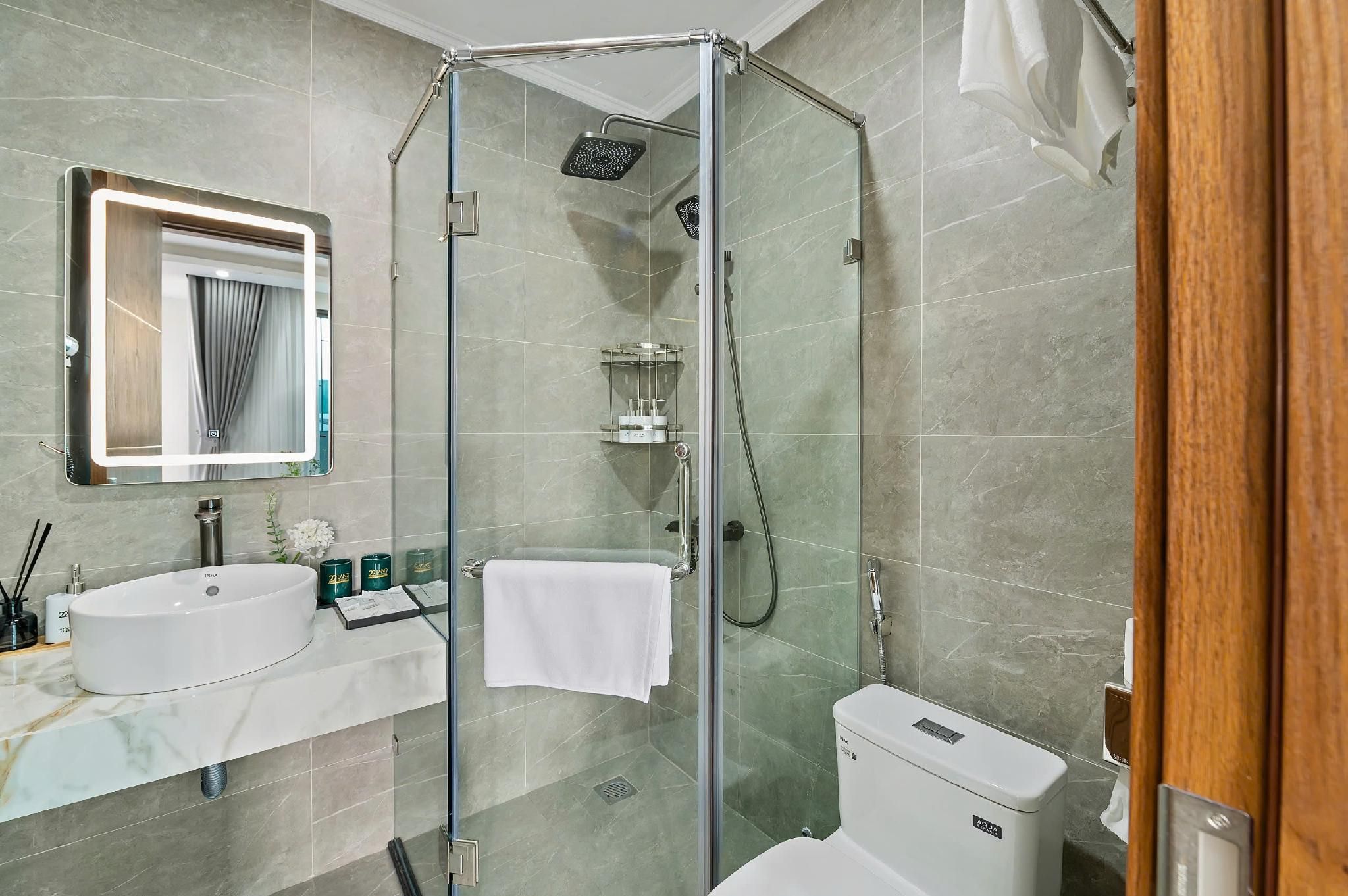 Luxury 2-Bedroom Apartment