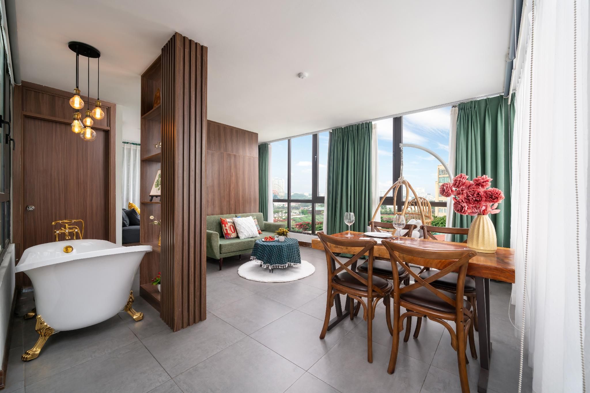 Deluxe Apartment