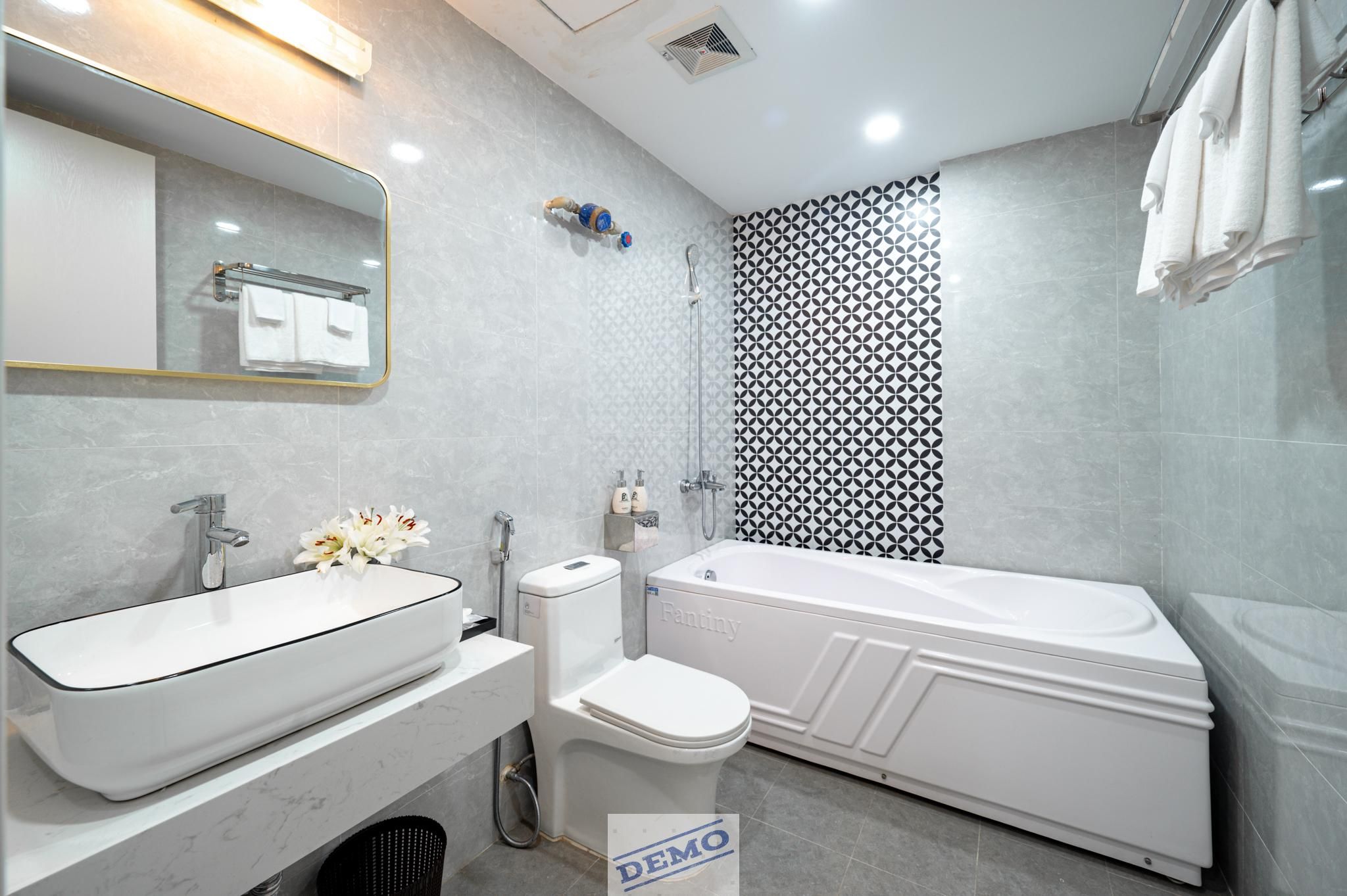 Deluxe Two Bedroom Apartment with Balcony