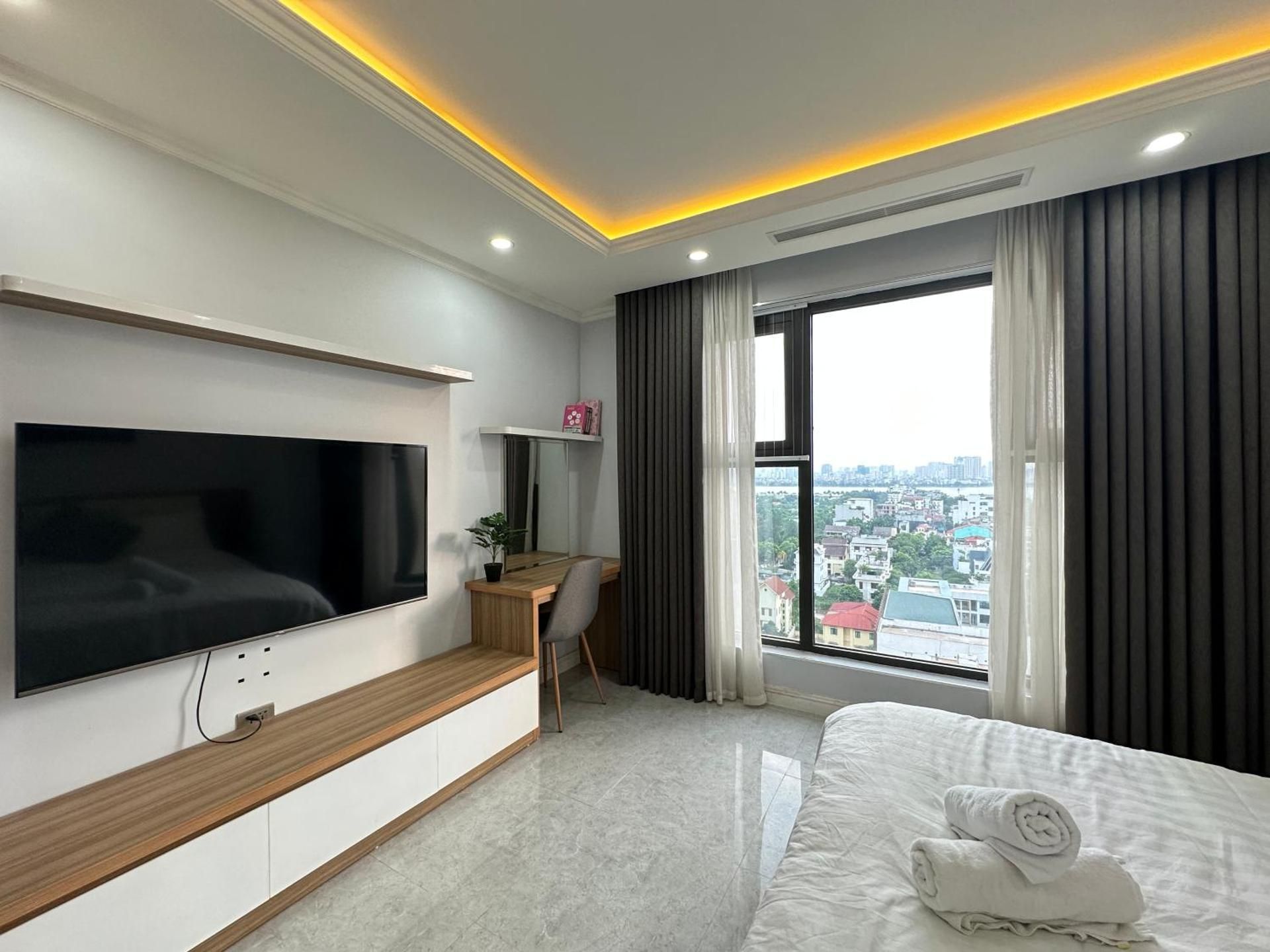 Apartment with Lake View
