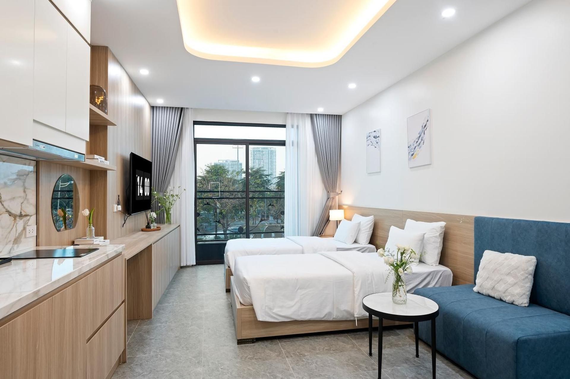 Twin Room with City View