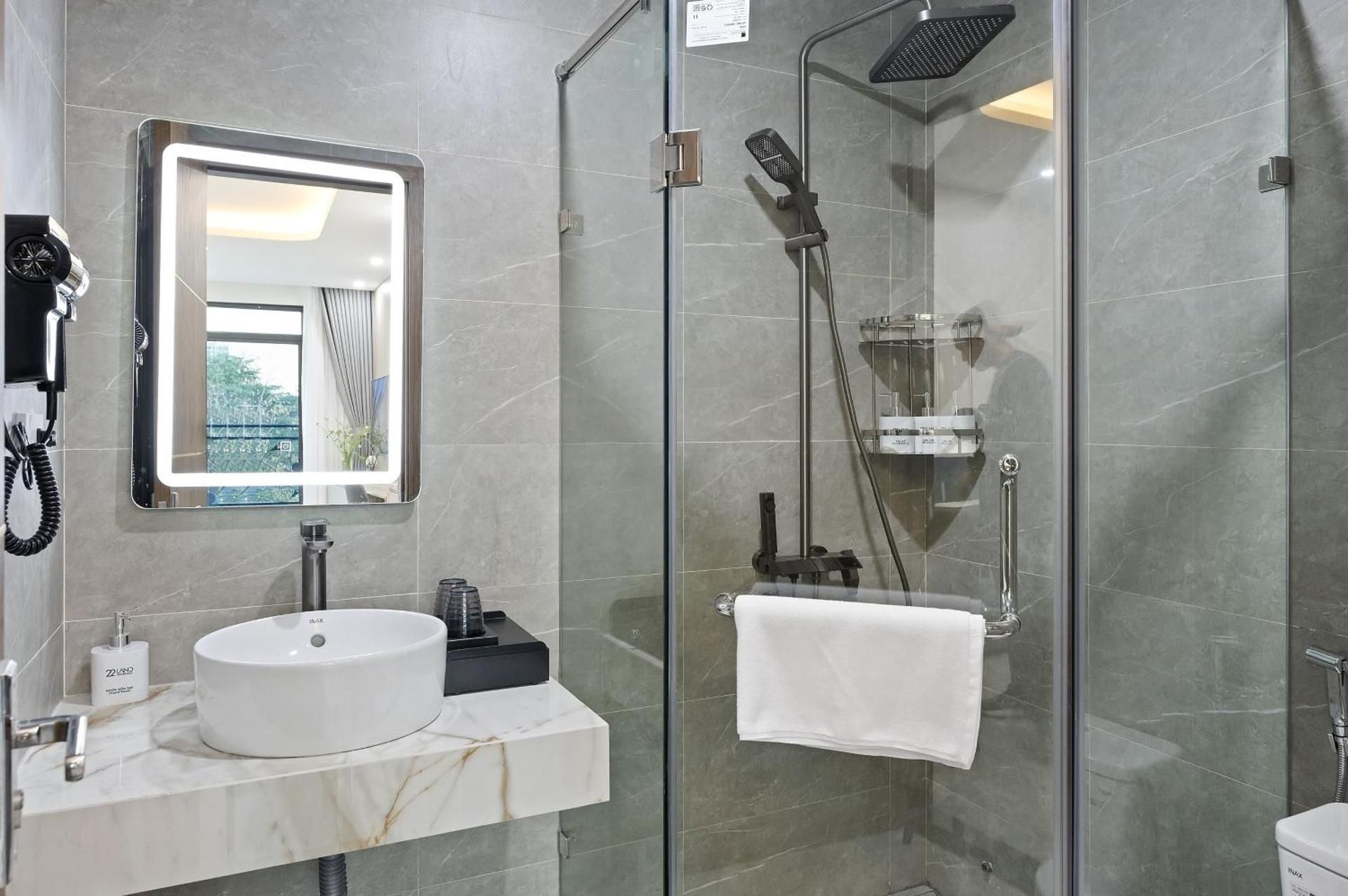 Suite with City View