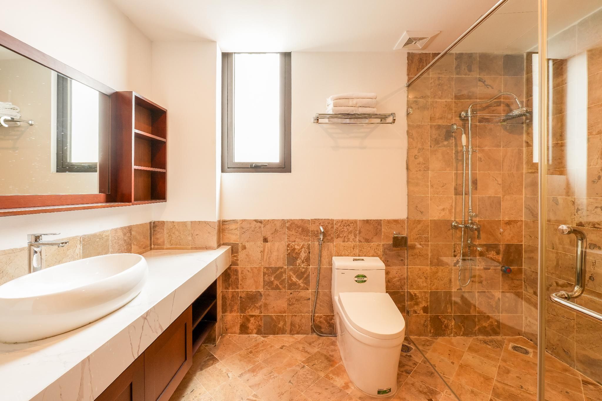 NINE HOUSING West Lake 136 Vu Mien