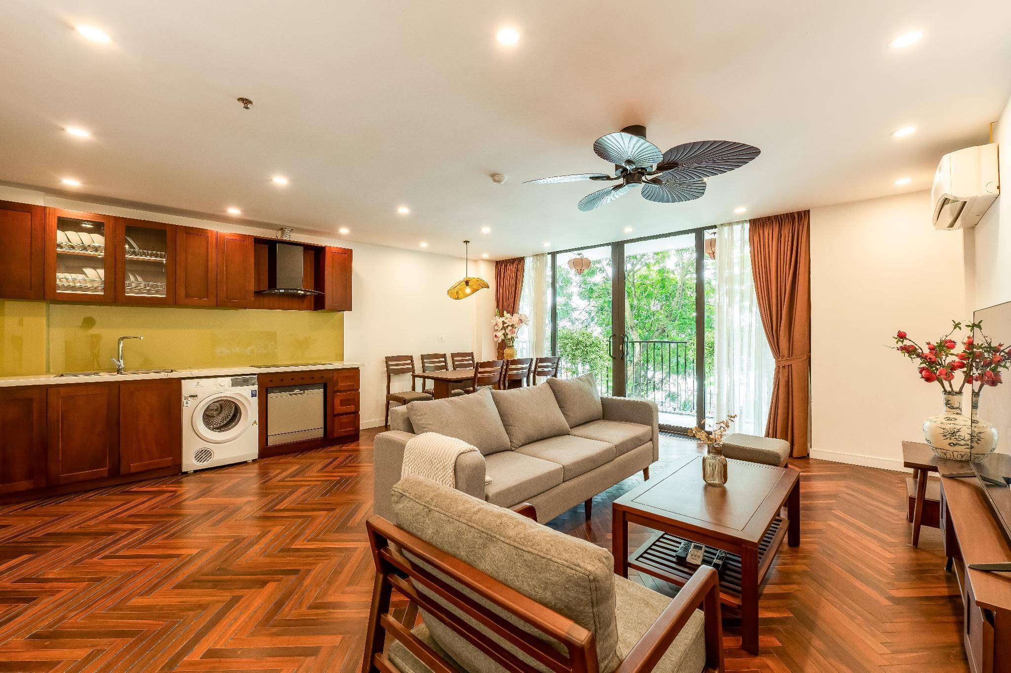 NINE HOUSING West Lake 136 Vu Mien