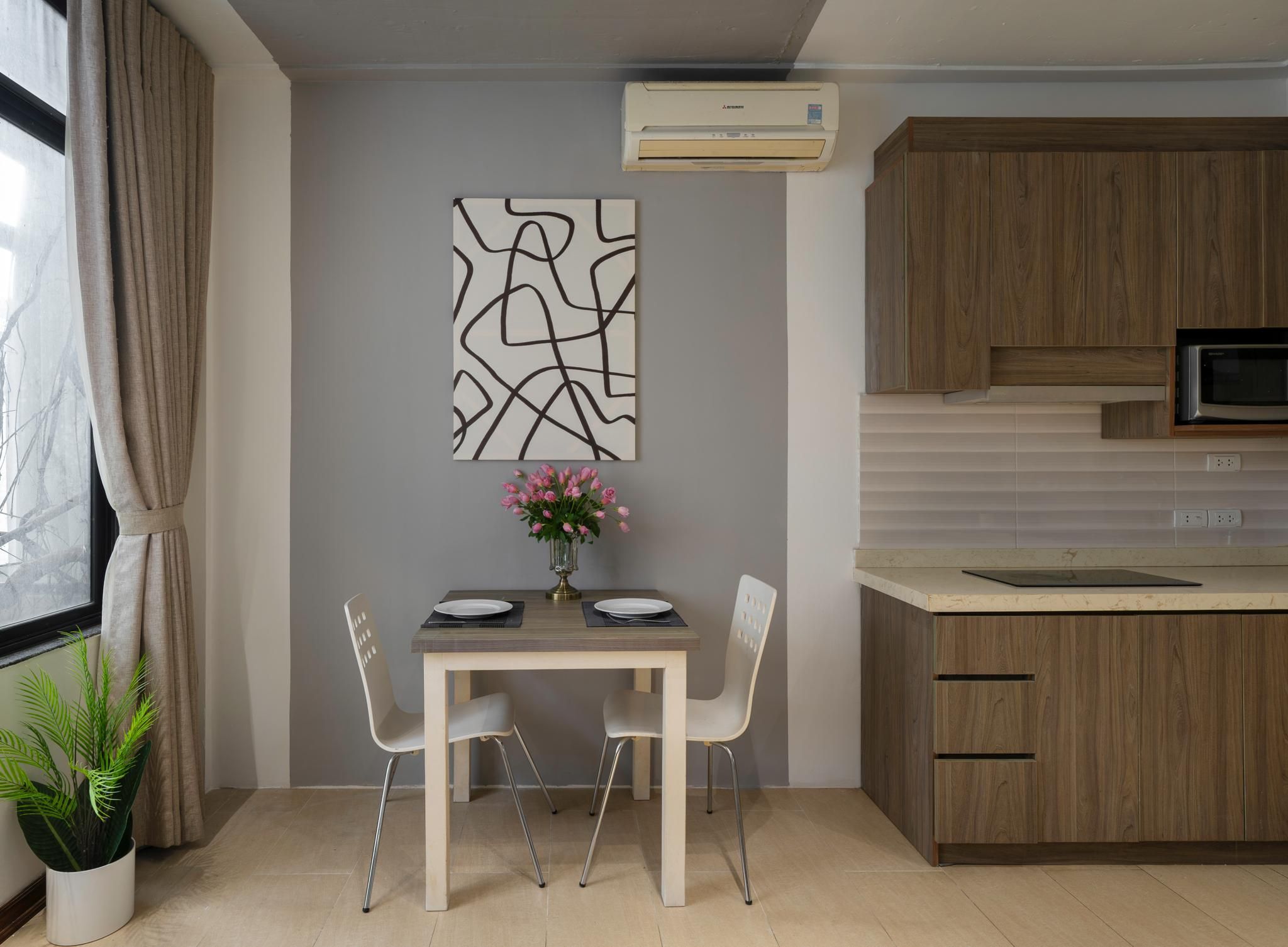1-Bedroom Apartment with City View