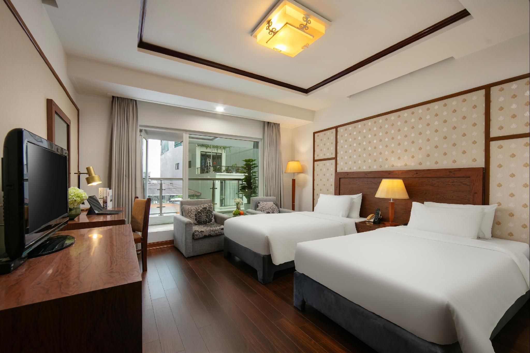 Junior Suite with Balcony