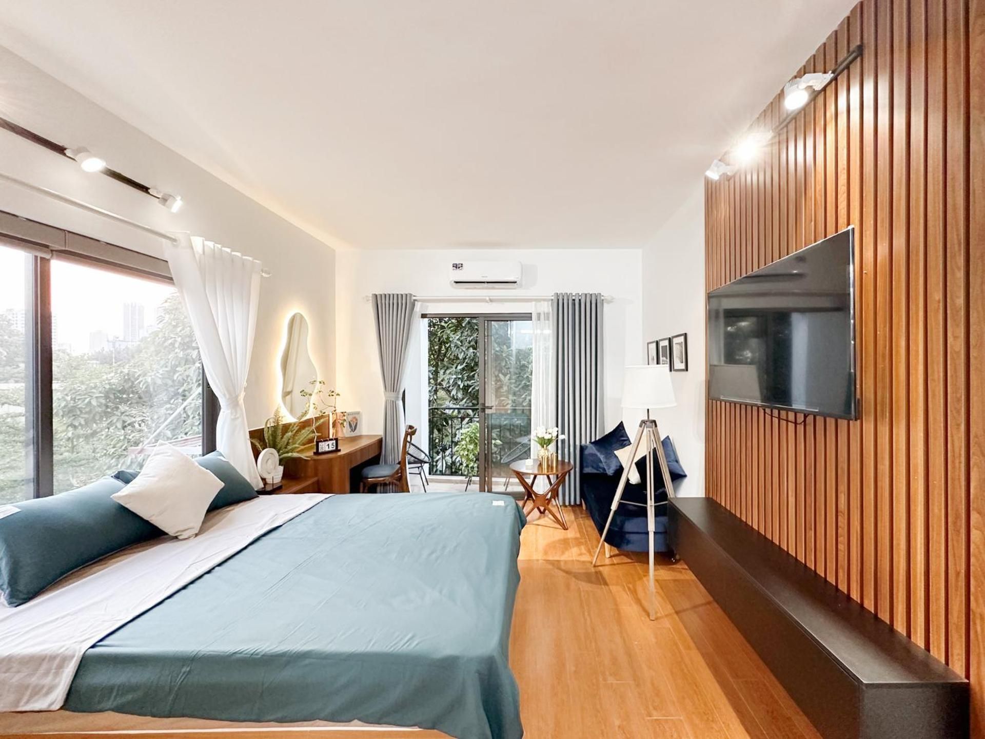 Apartment with Balcony