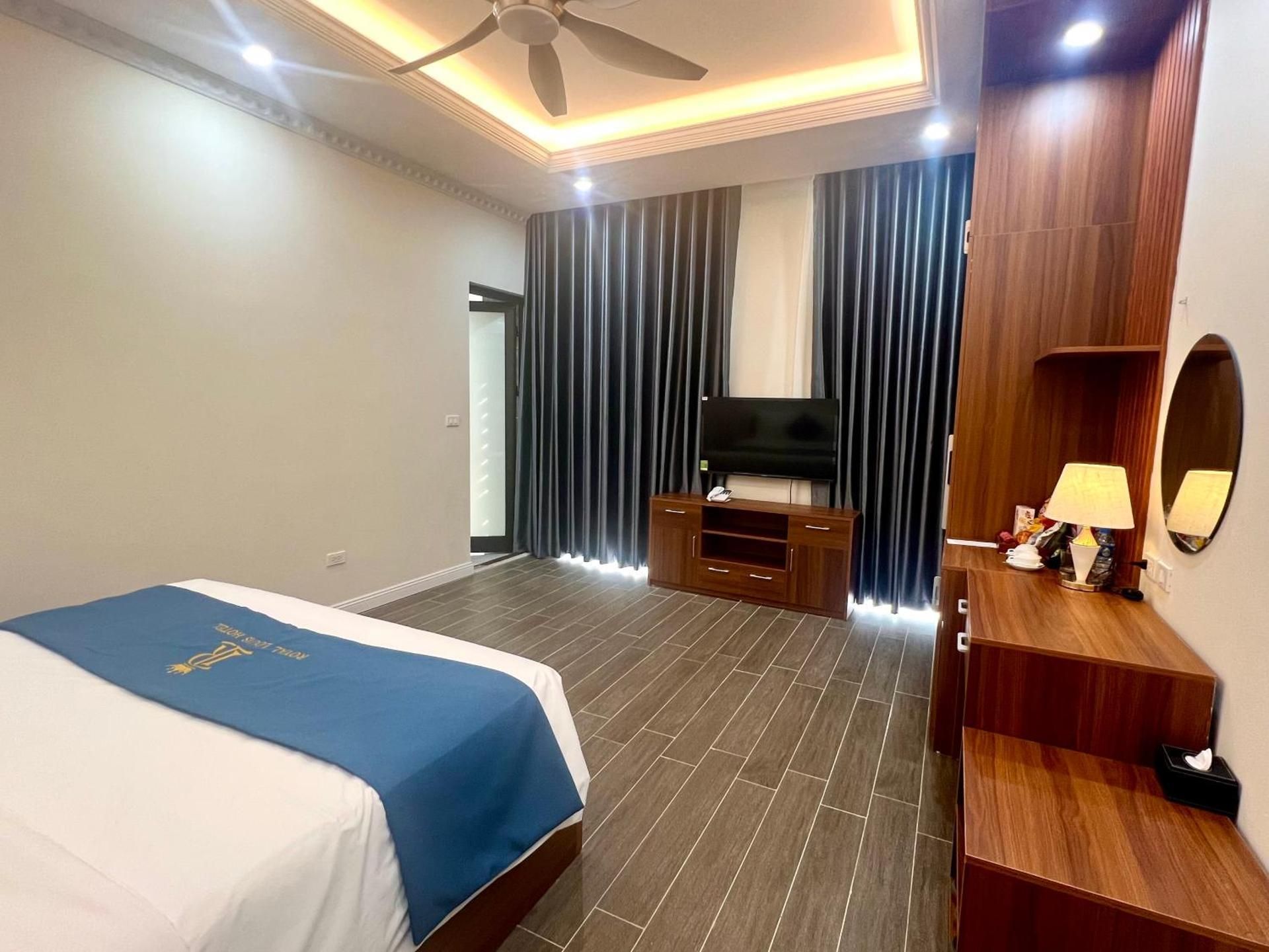 Standard King Room