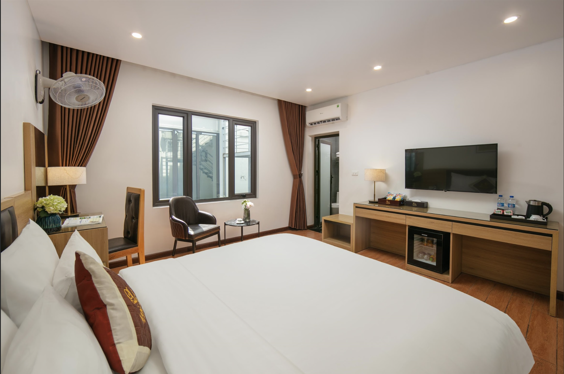 Lam Anh Hotel 3 Ngoai Giao Doan BT5-16 Deluxe Double Room