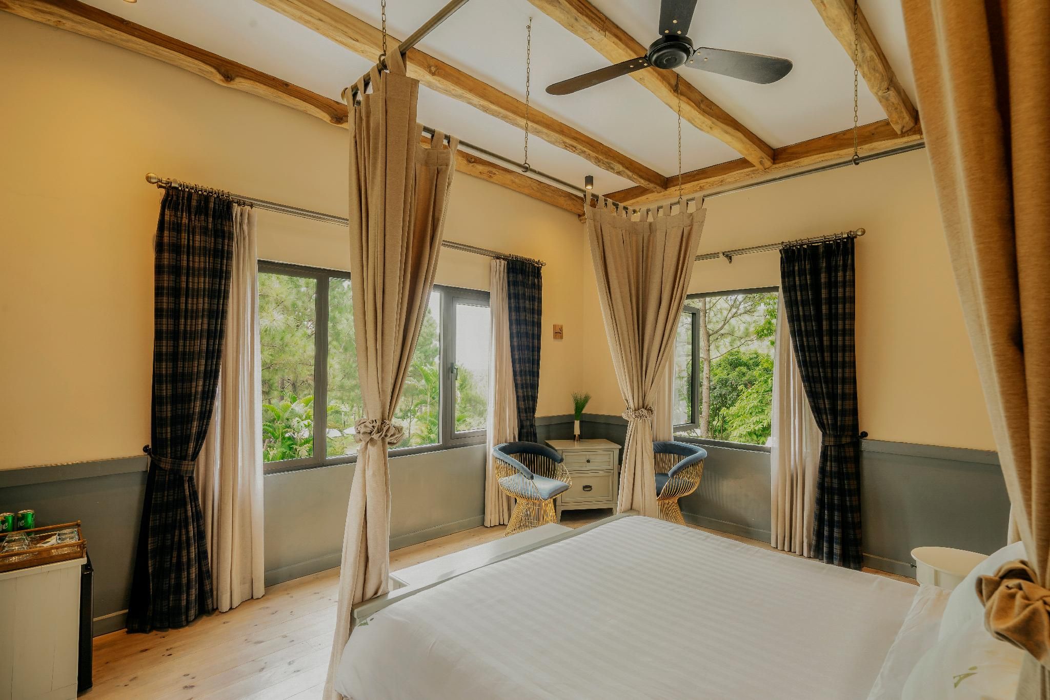 Double Room with Pool View