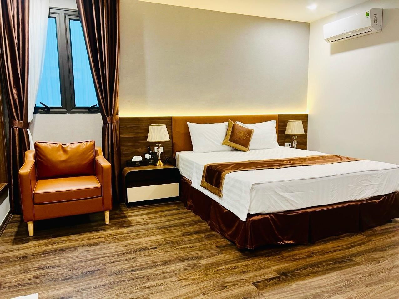 Standard - 1 Queen Bed