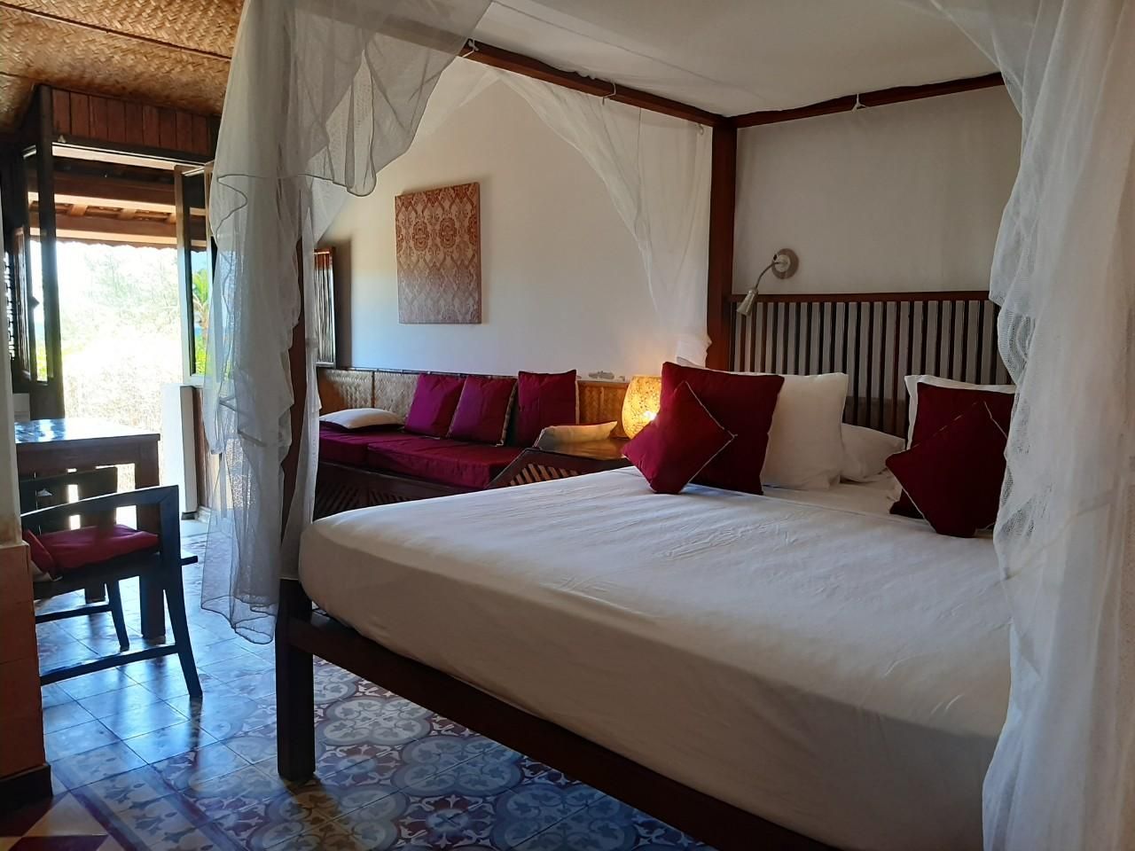 Deluxe Ocean View Queen Room