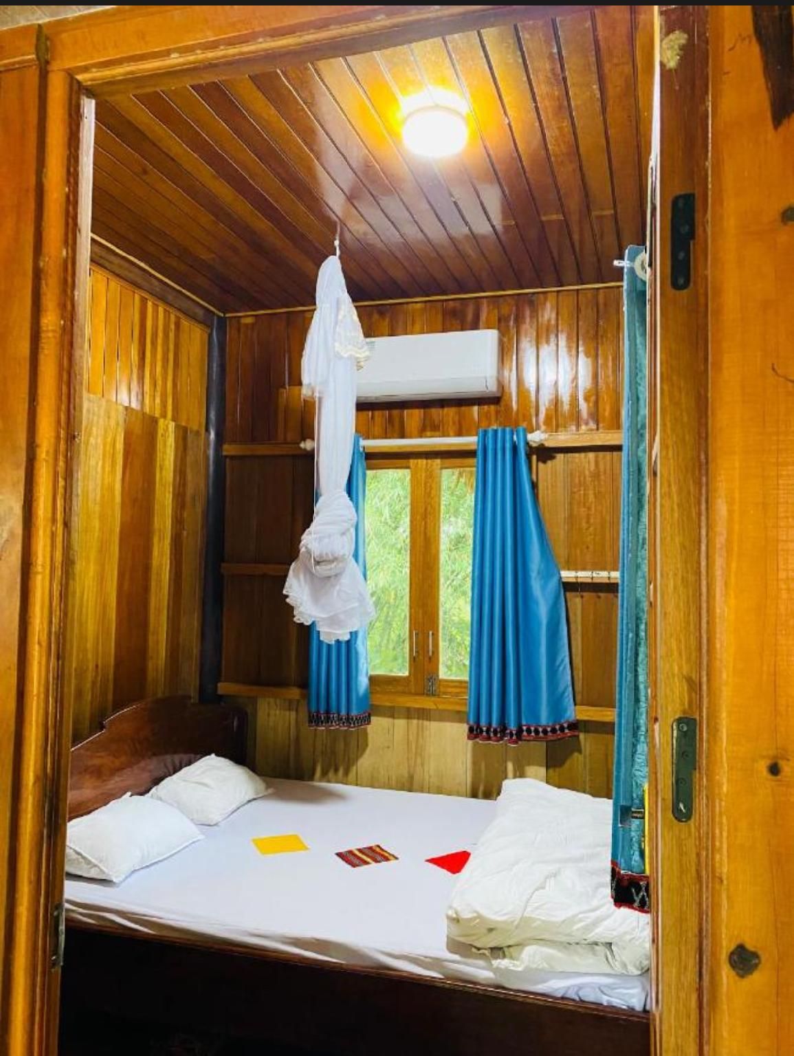 One Bedroom Deluxe Mountain View