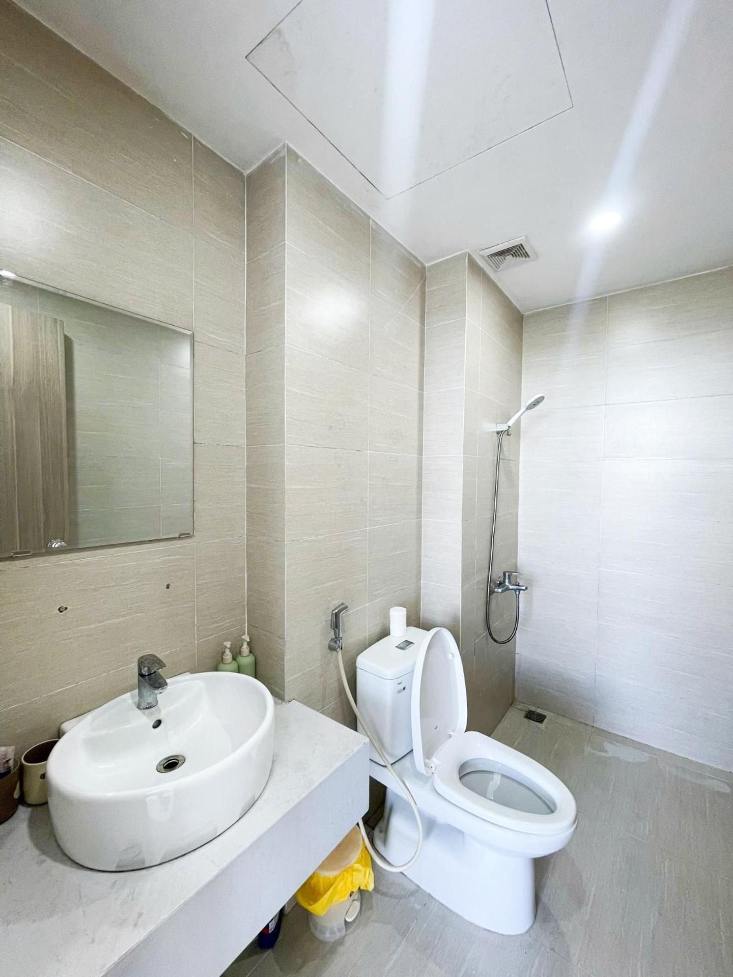 Two-Bedroom Apartment with Balcony