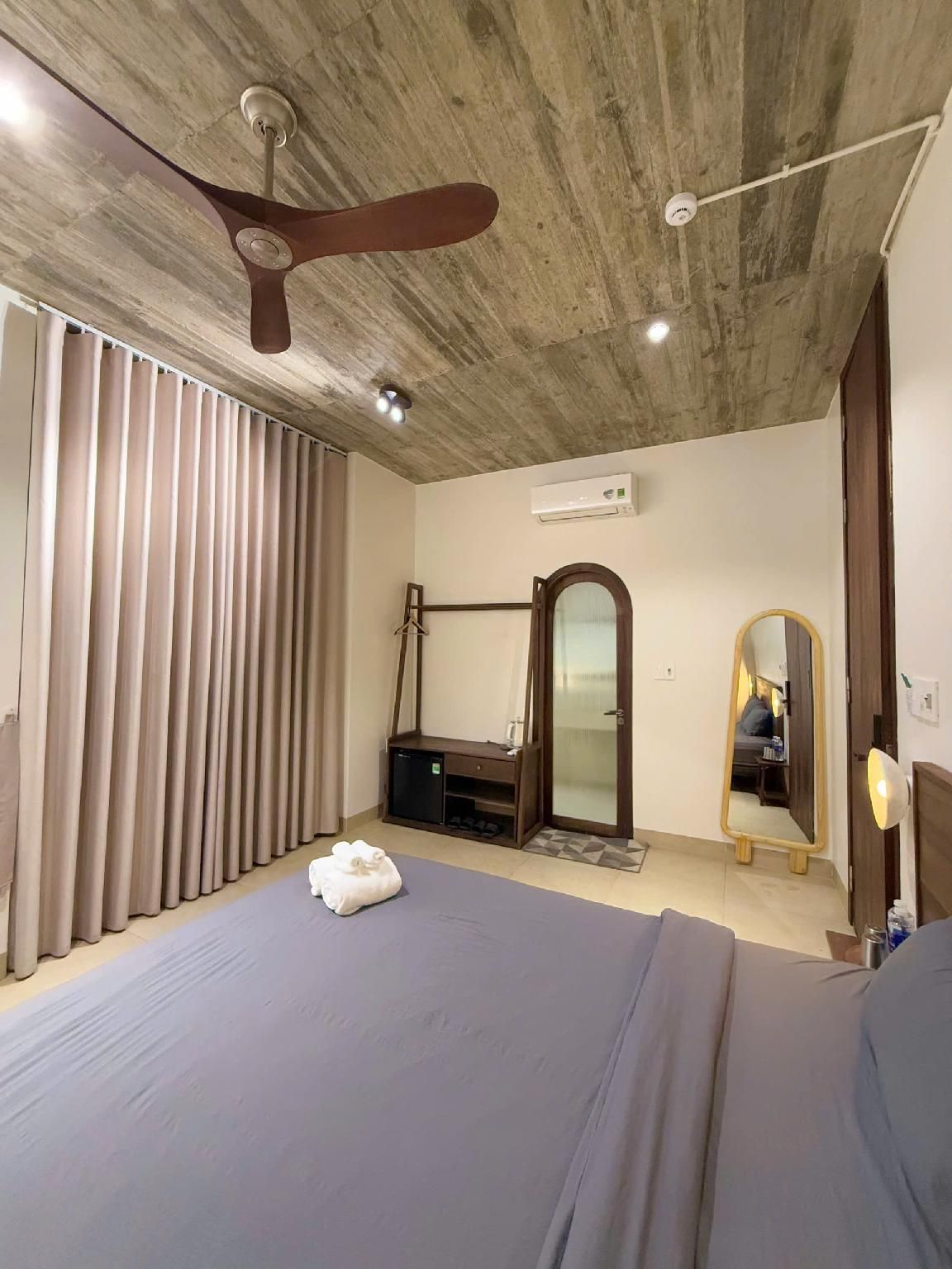 Premium Valley View Room