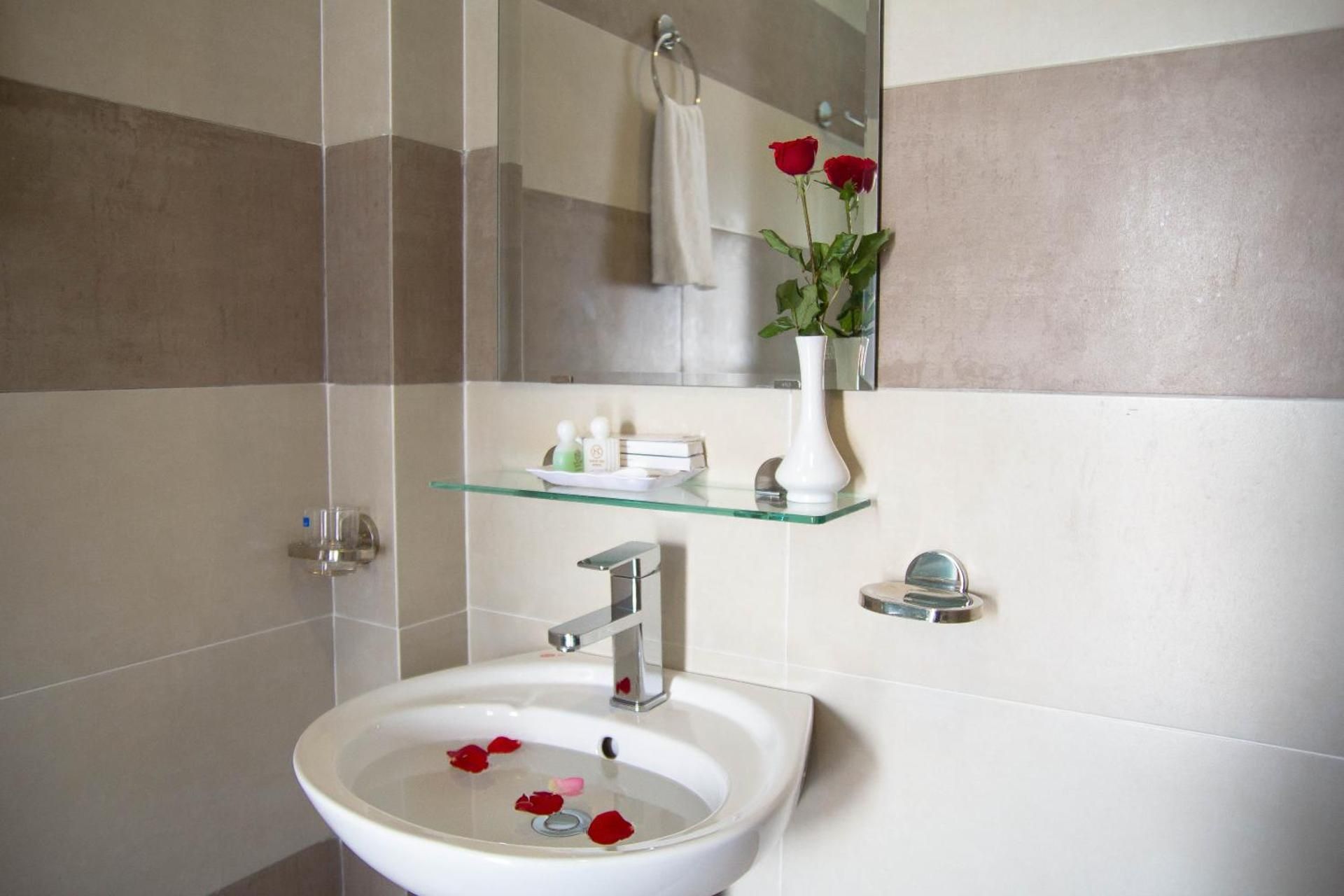 Twin (en-suite) 2 Single Beds