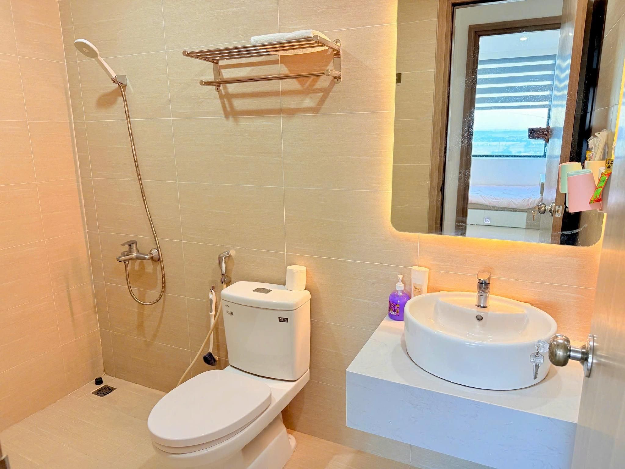 1-Bedroom Apartment 2 with Balcony