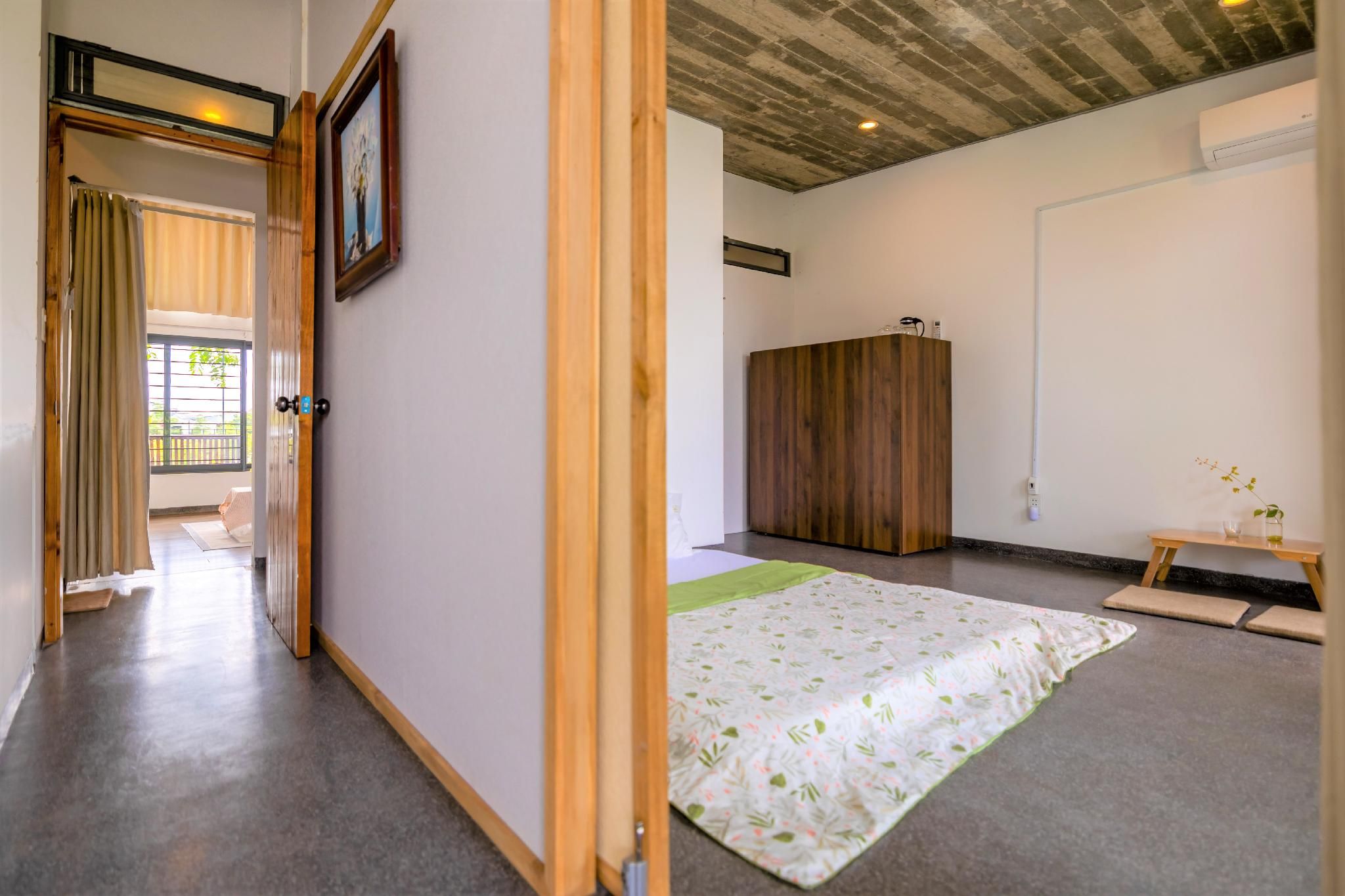 Double Room with shared bathroom room