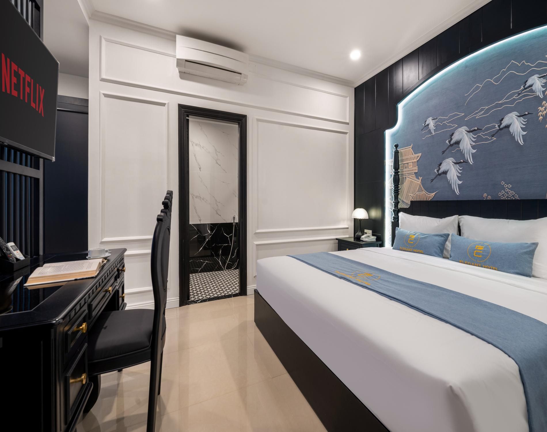 Super Deluxe King Studio Suite