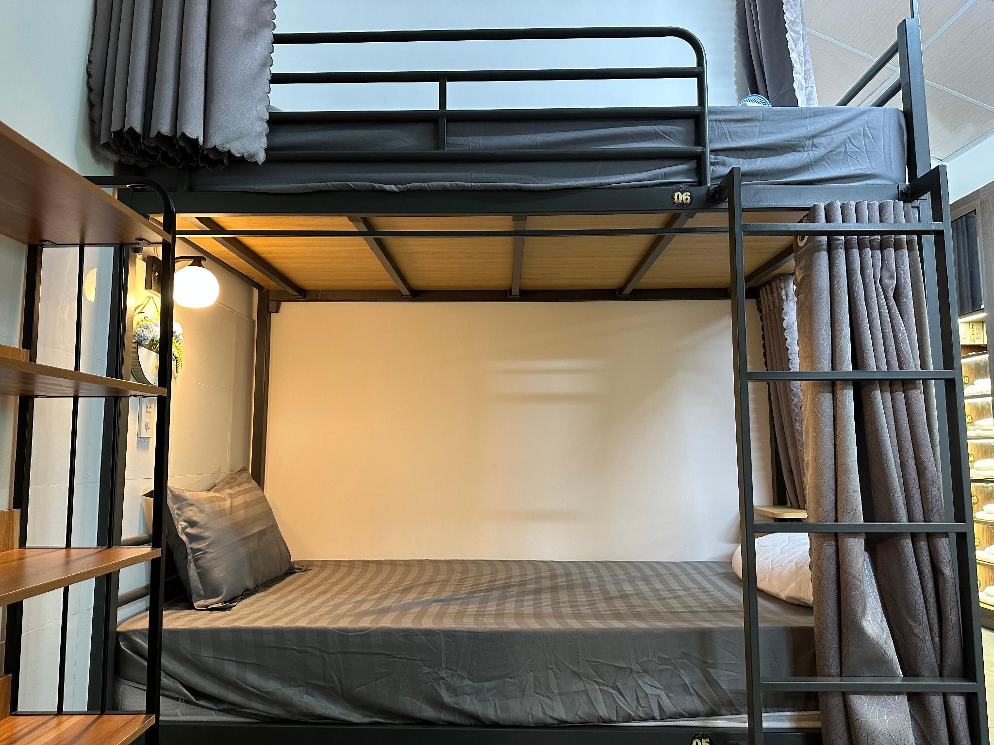 Female Bunk Bed - Above 15 Years Old Only
