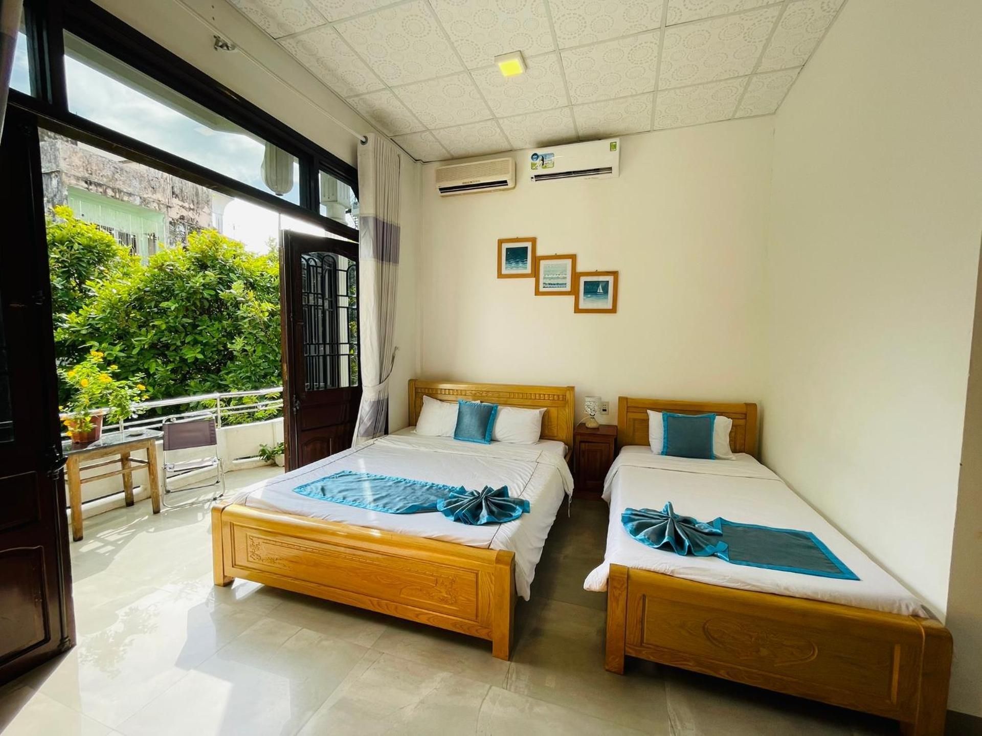 Triple Room with City View