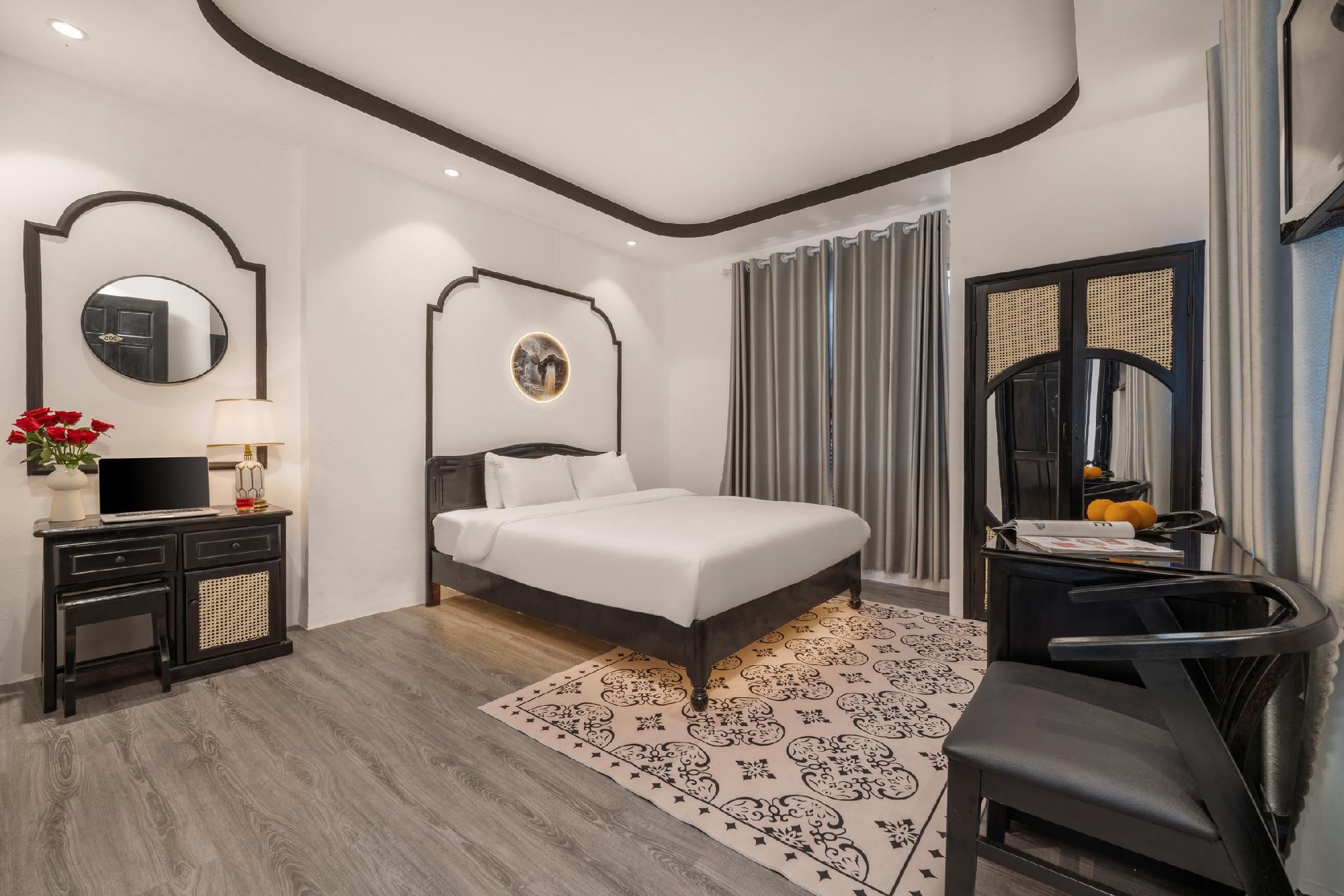Suite 1 King Bed