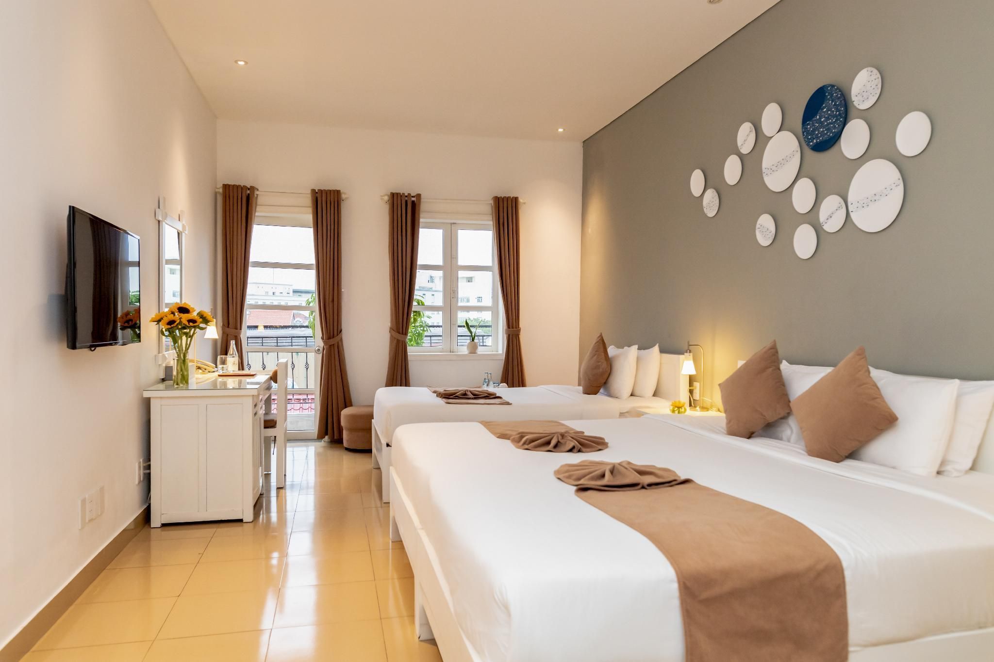 Deluxe Family Room
