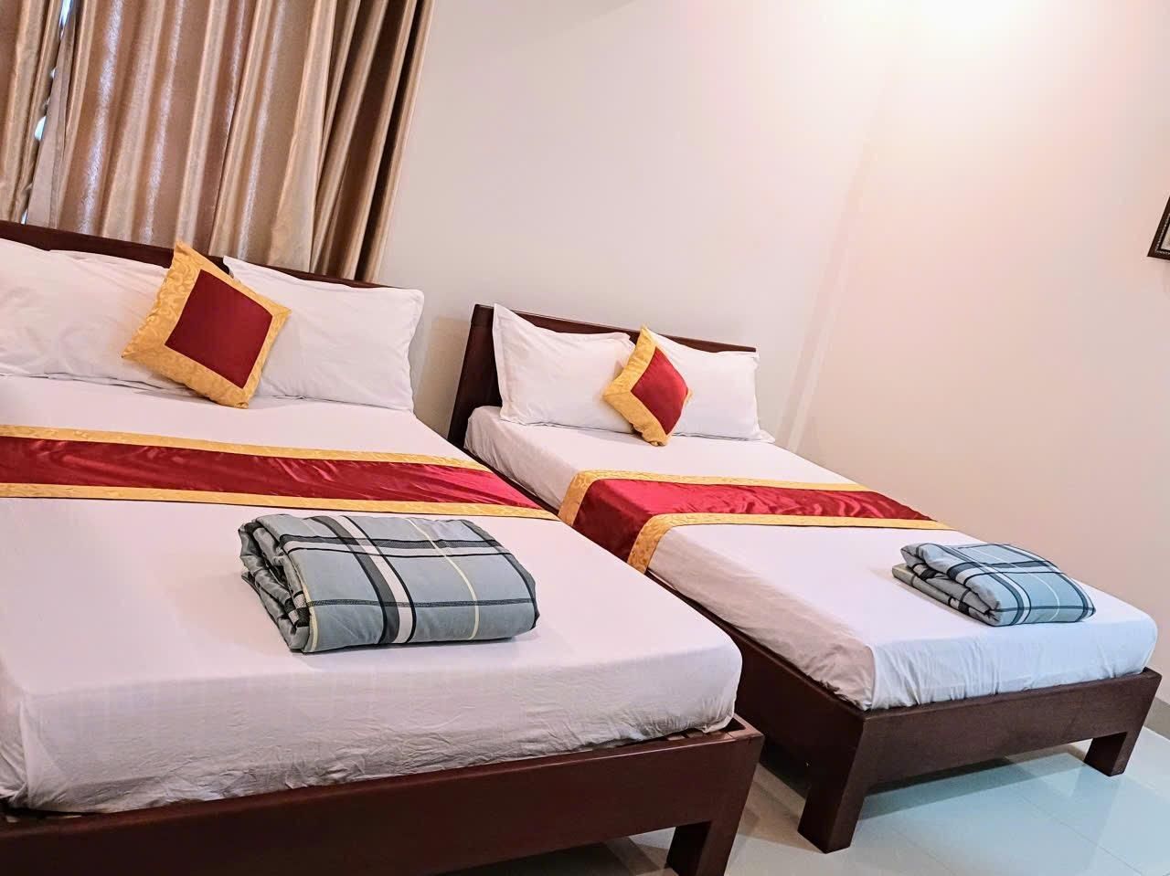 Large Twin Room