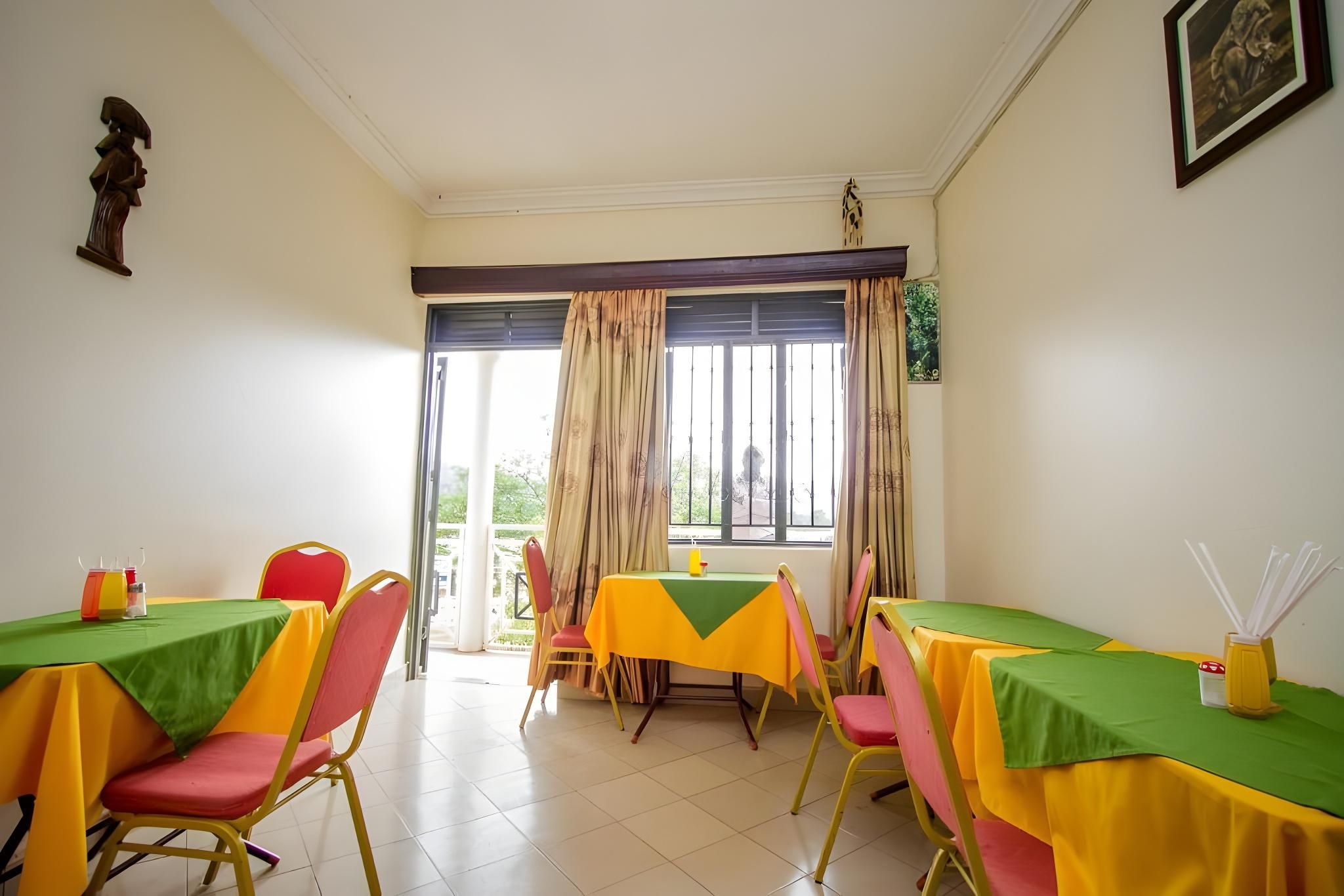 restaurant (private room)