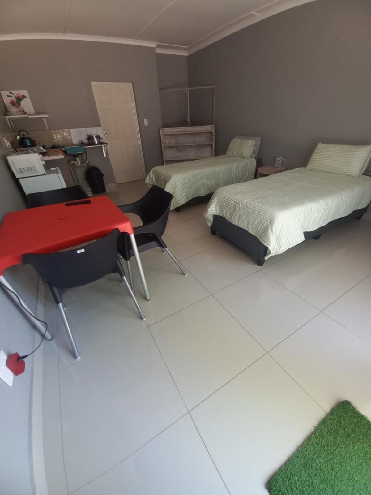 Basic Triple Room