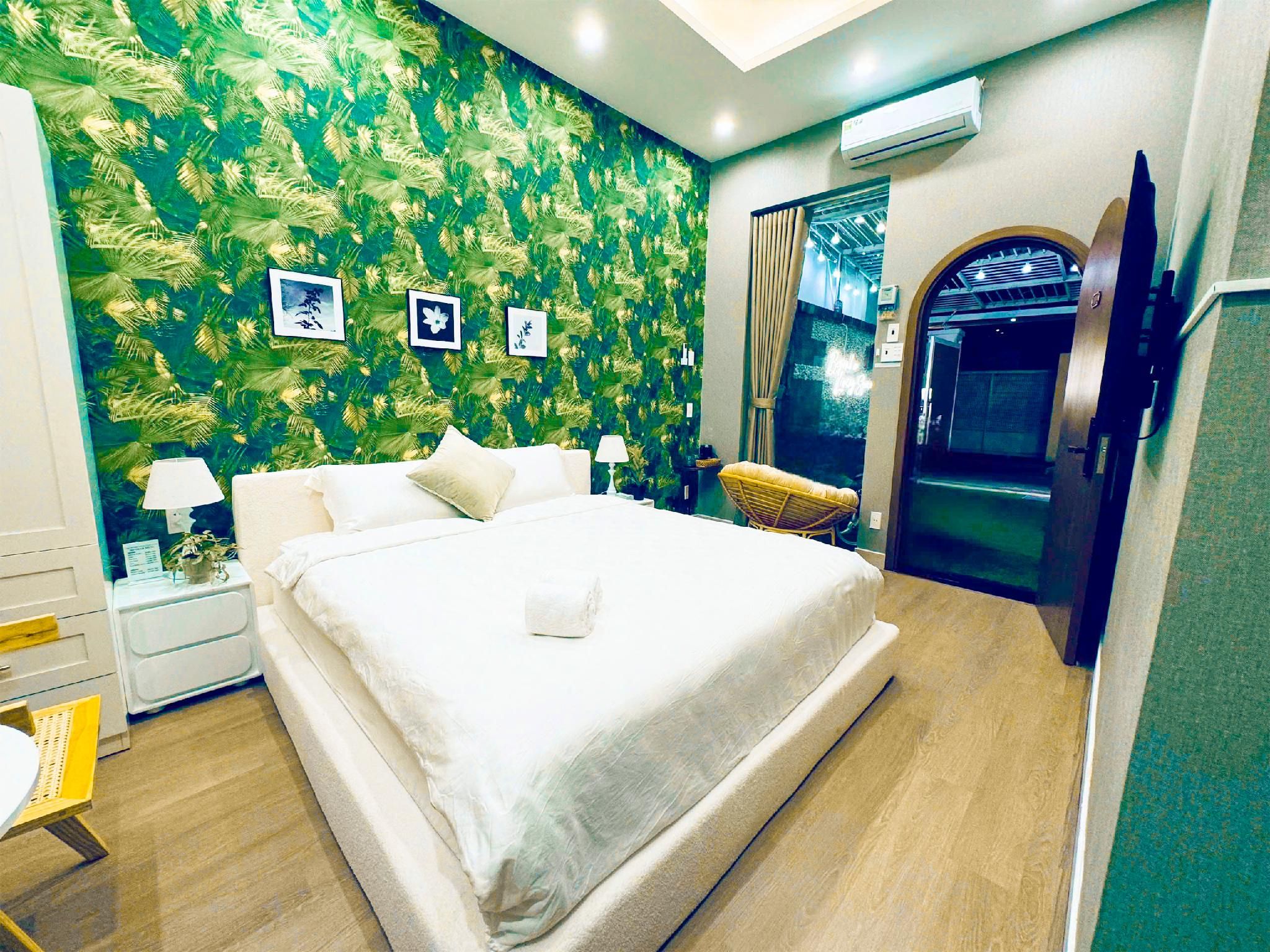 Ground Floor 1-Bedroom Apartment for 2 Adults and 1 Child