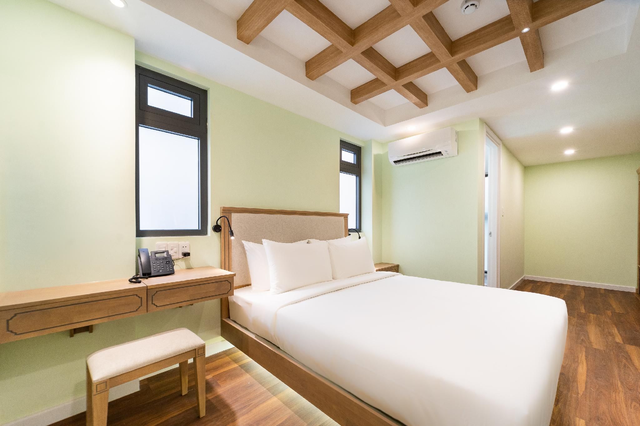 Premier City View Room