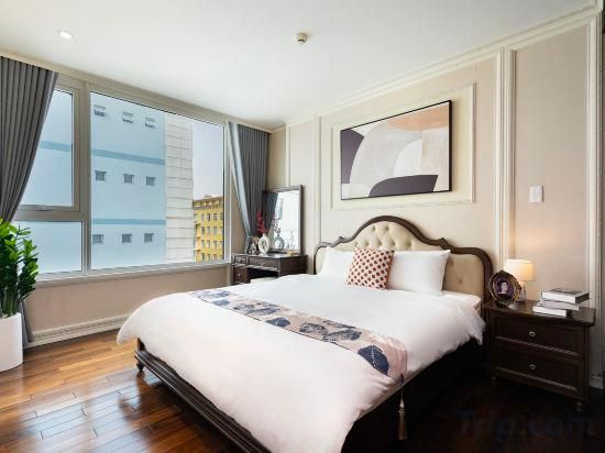 Three-Bedroom Superior Apartment