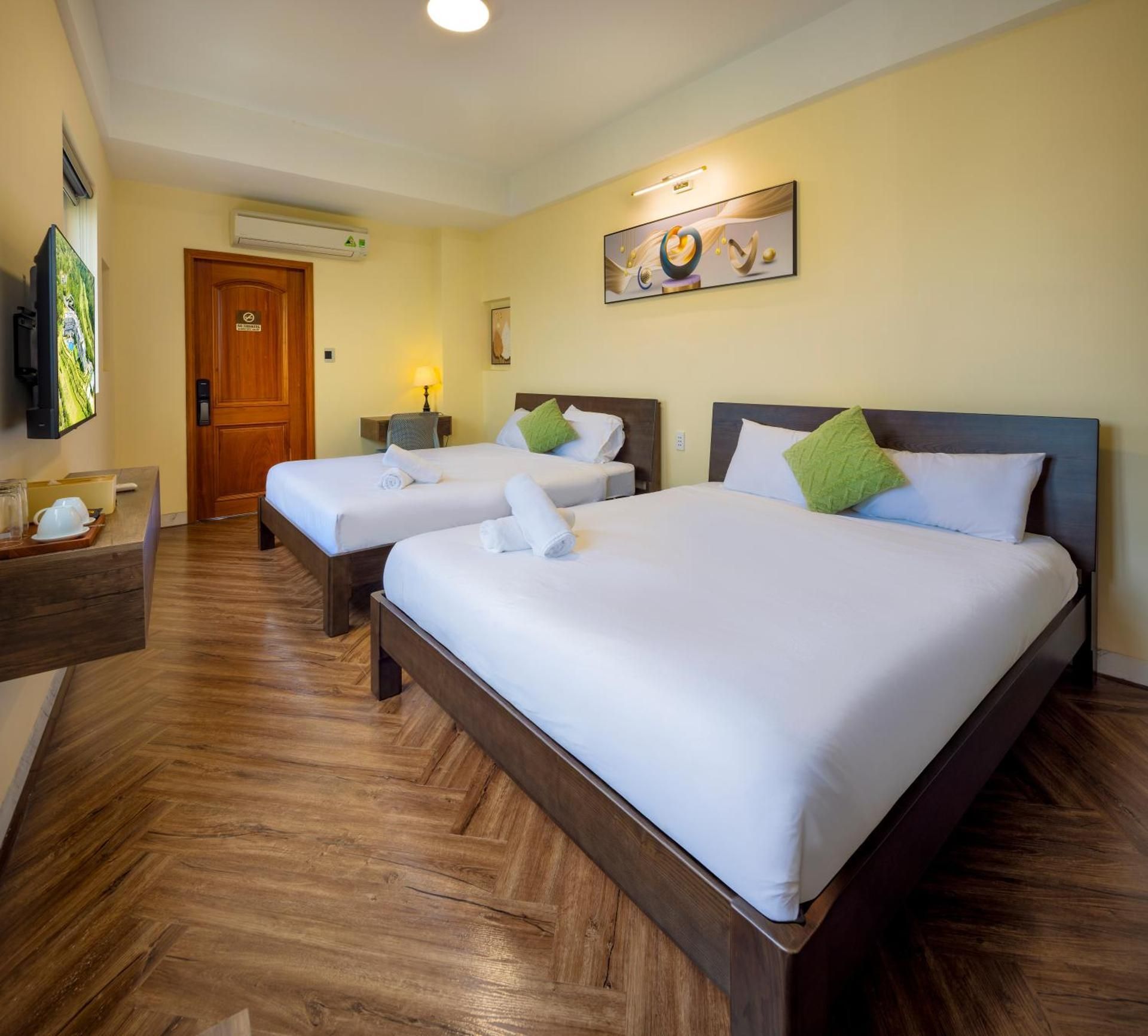 Triple Room