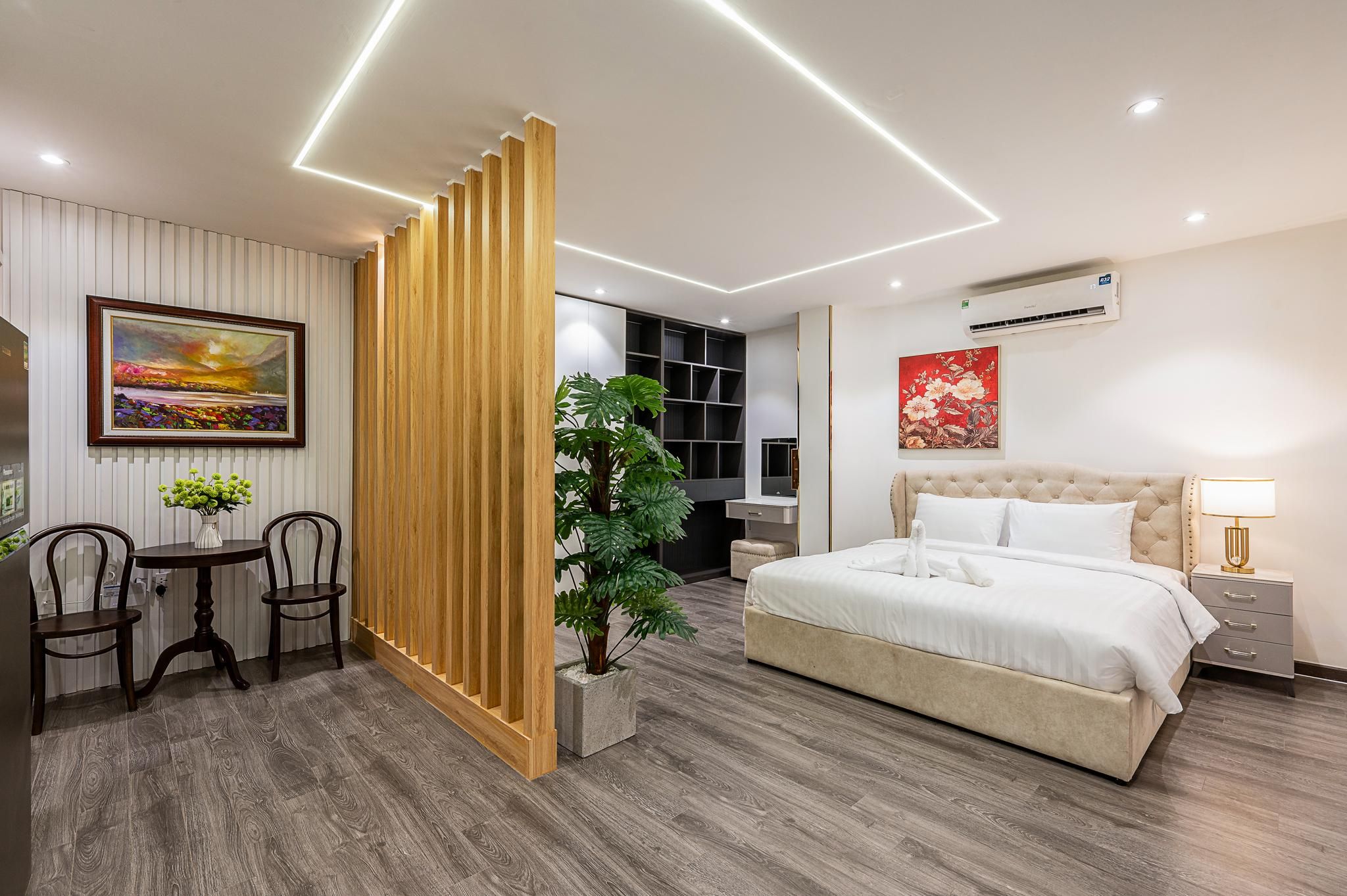 Superior - 1 Queen Bed