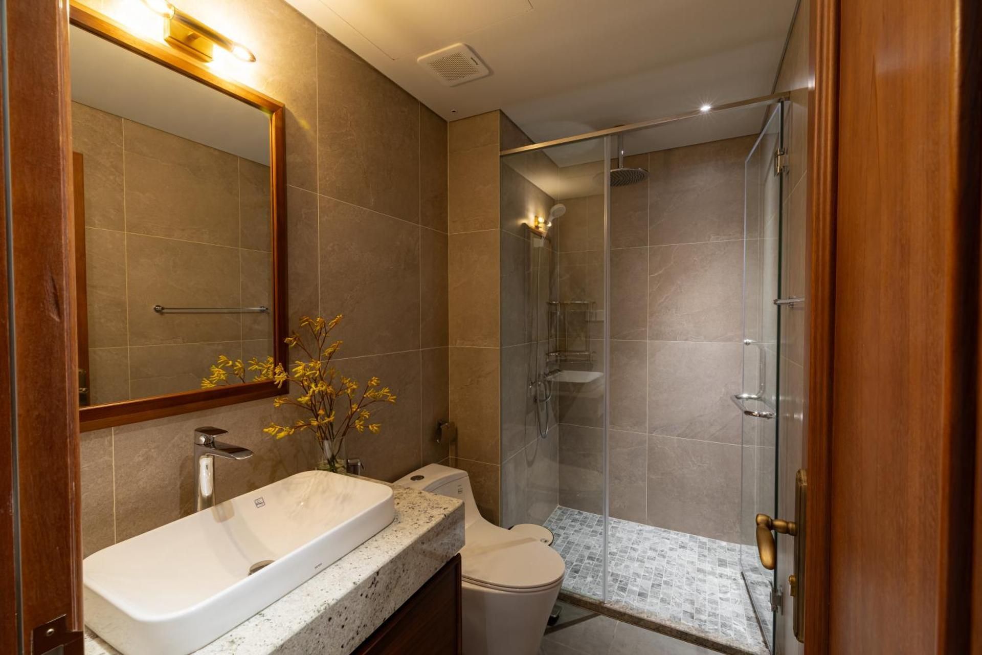 Suite with City View