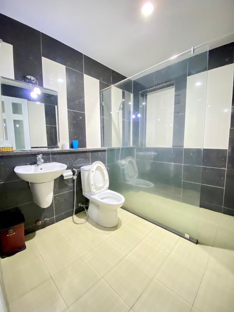 Minh Nhu Hotel Family Room 2