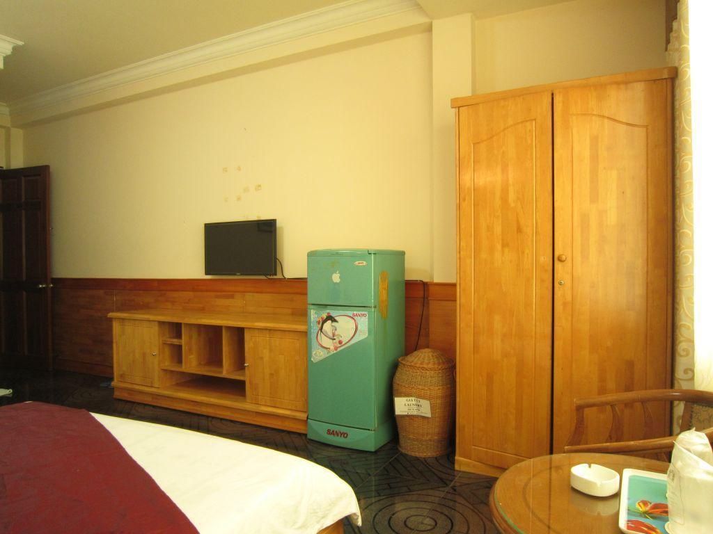 Triple 1 Double Bed and 1 Single Bed