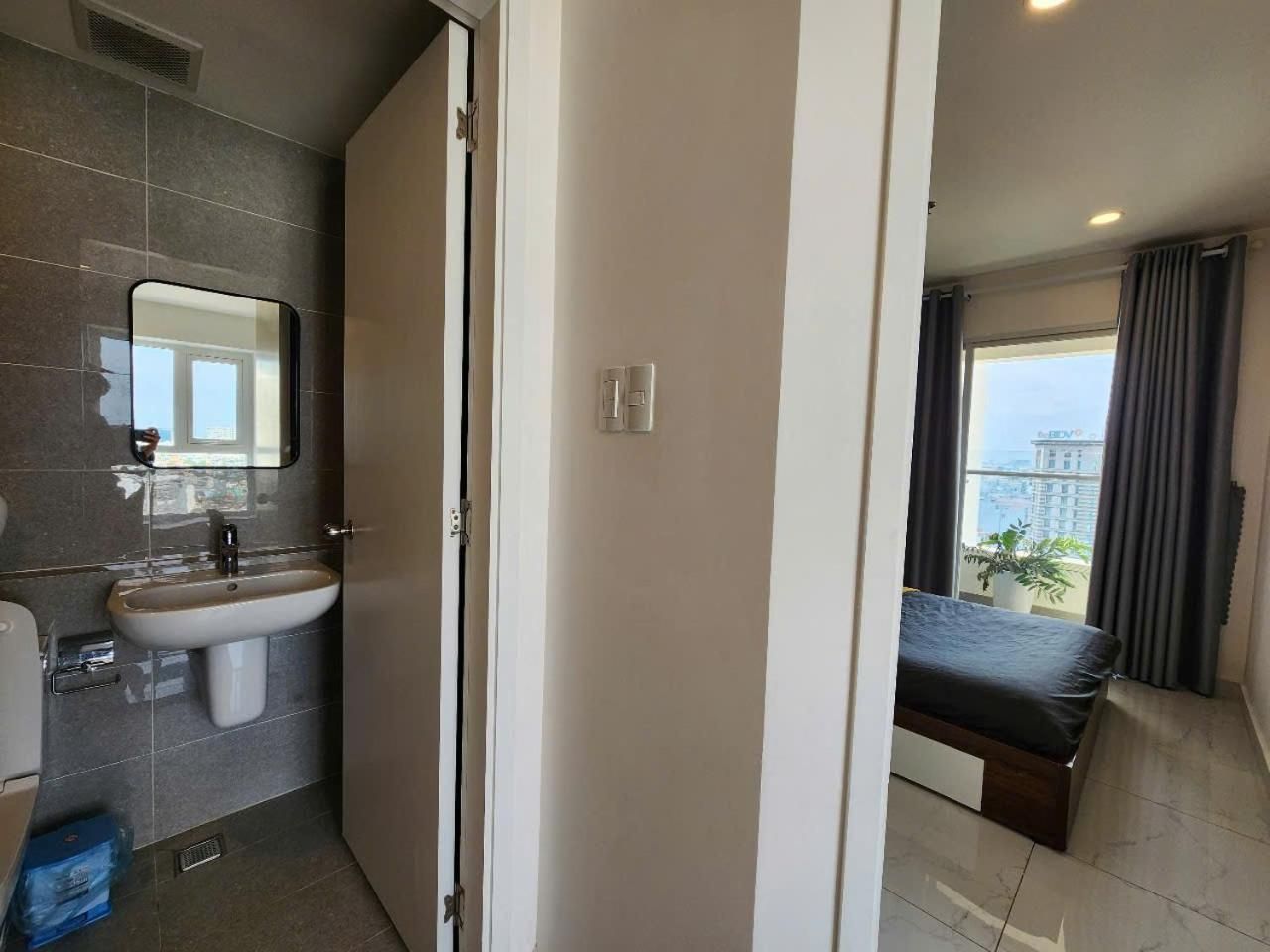 Three-Bedroom Apartment - High Floor