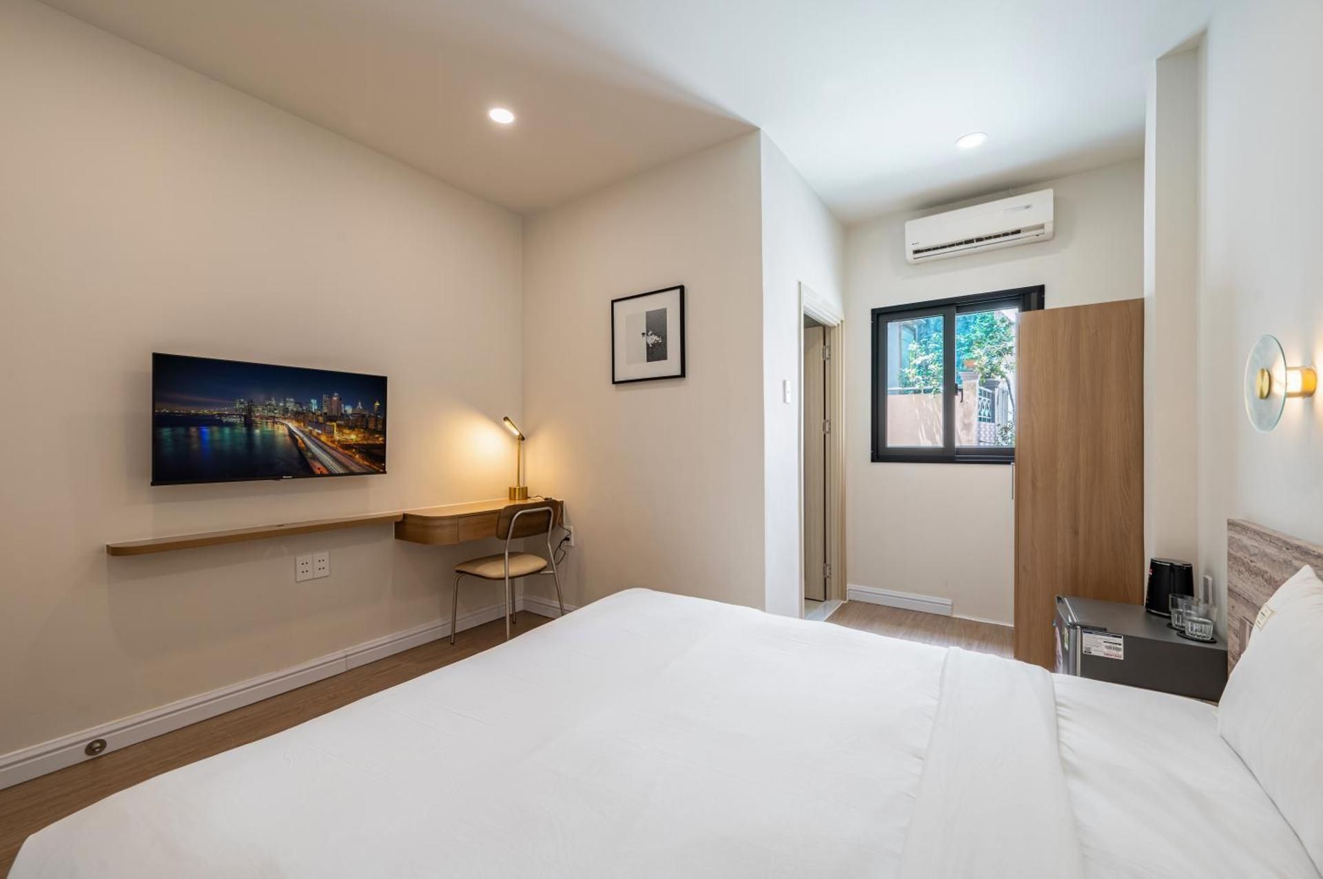 Standard King Room