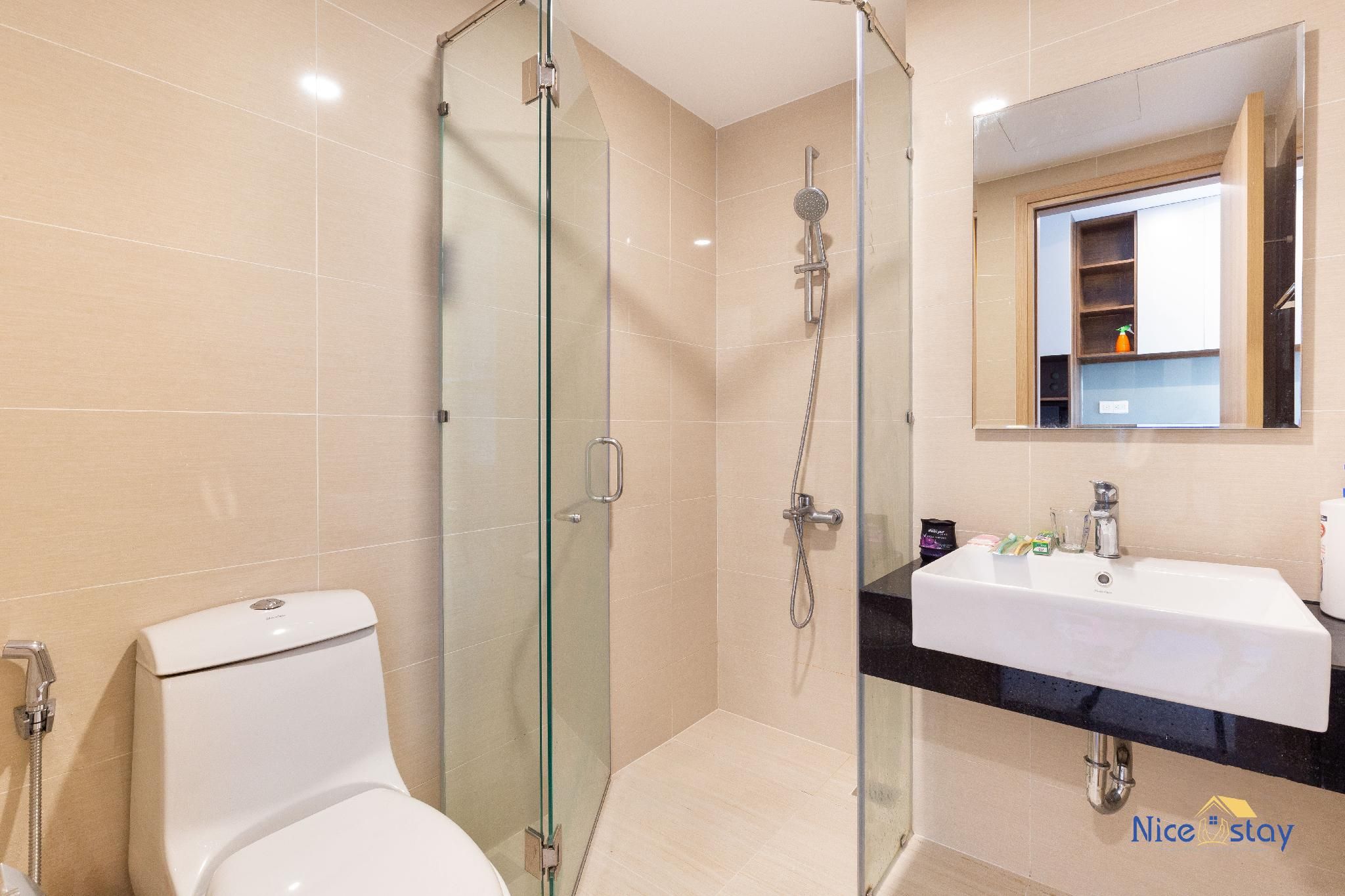 Nice Stay - Botanica Premier Apartment Studio Apartment - 2 Adults and 1 Child