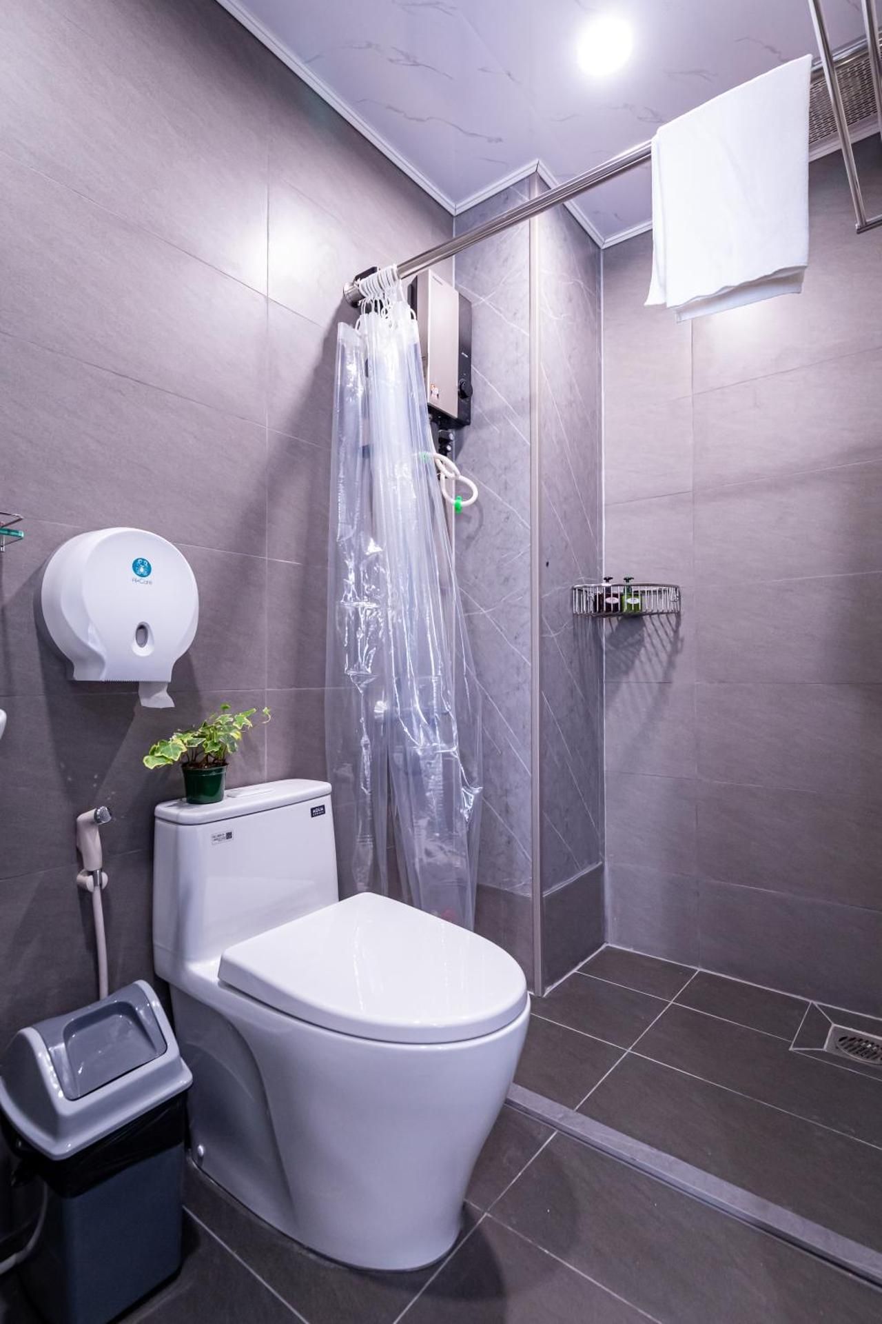 Budget Double Room with Private Bathroom