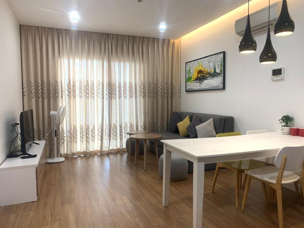 One-Bedroom Apartment with City View