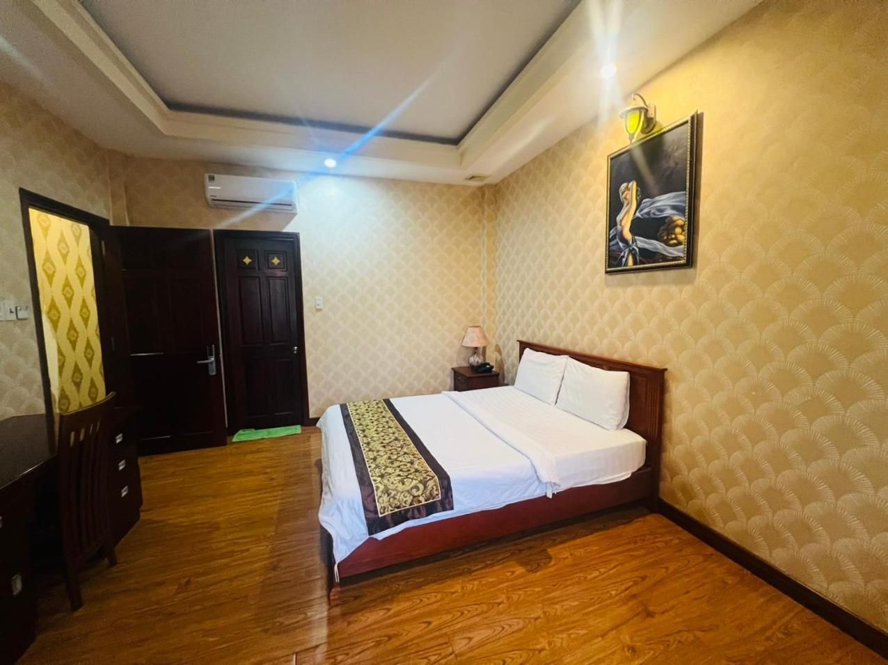 Standard Room -- 1 Bed