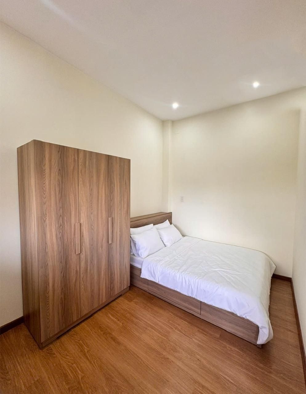 Standard - 1 Double Bed with Balcony